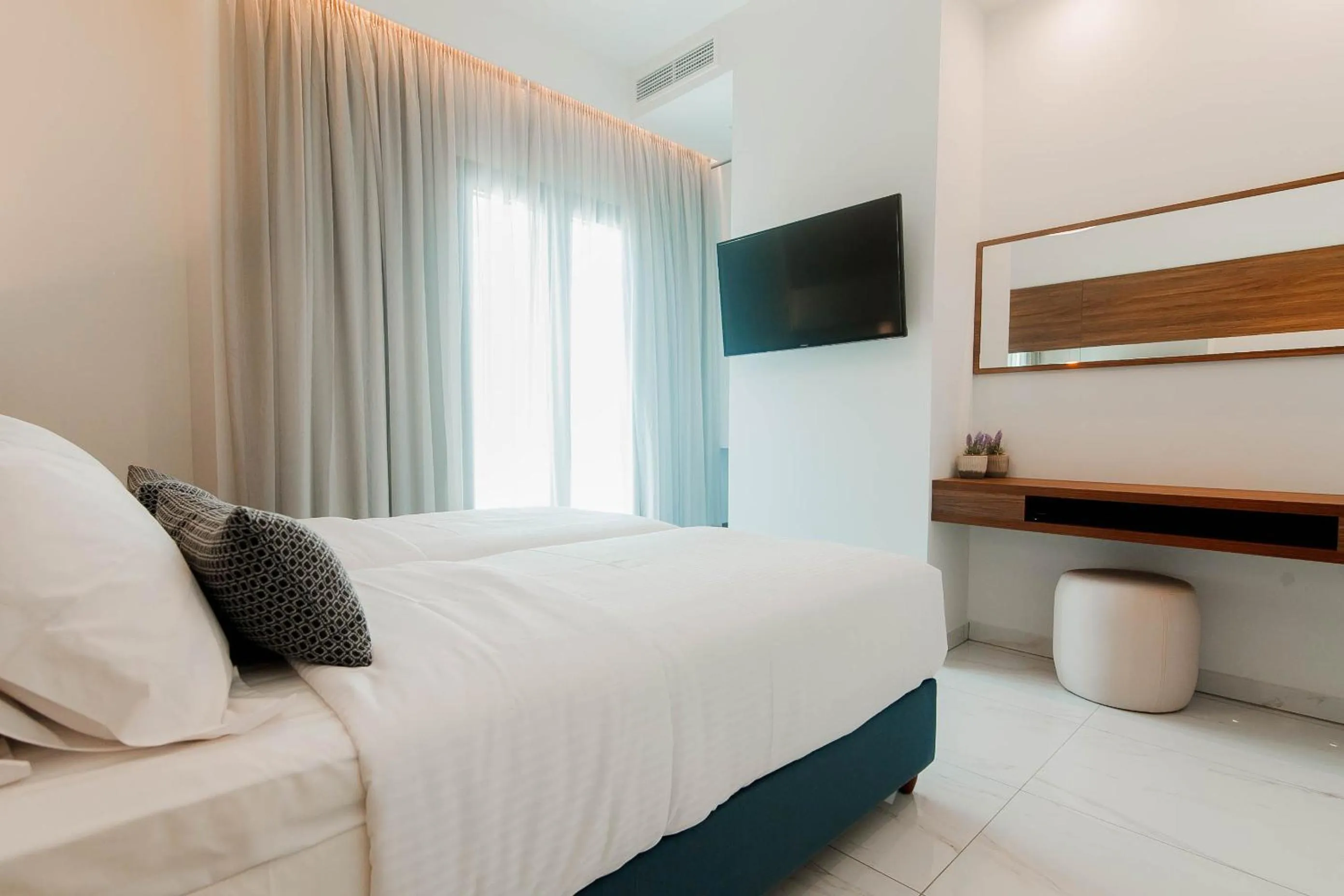 TV and multimedia, Bed in Elite Luxury Villas