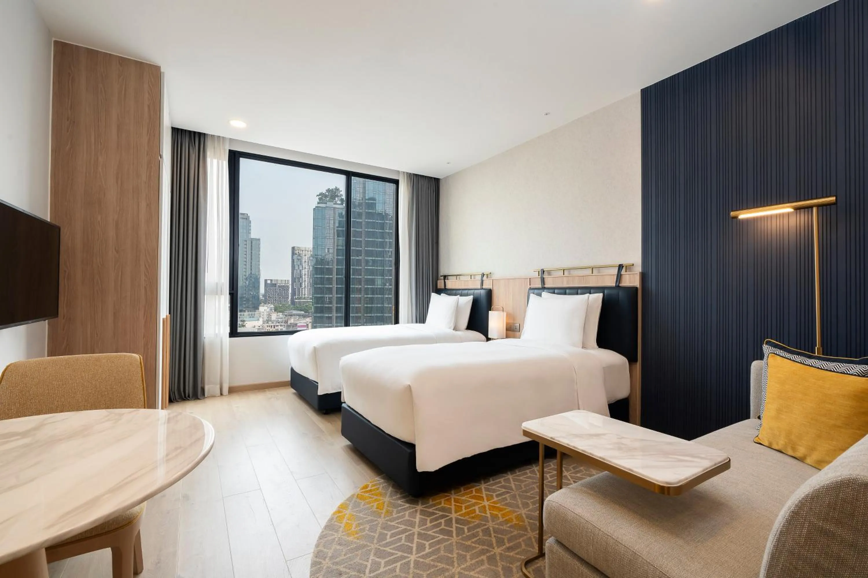 Bed in Staybridge Suites Bangkok Thonglor by IHG