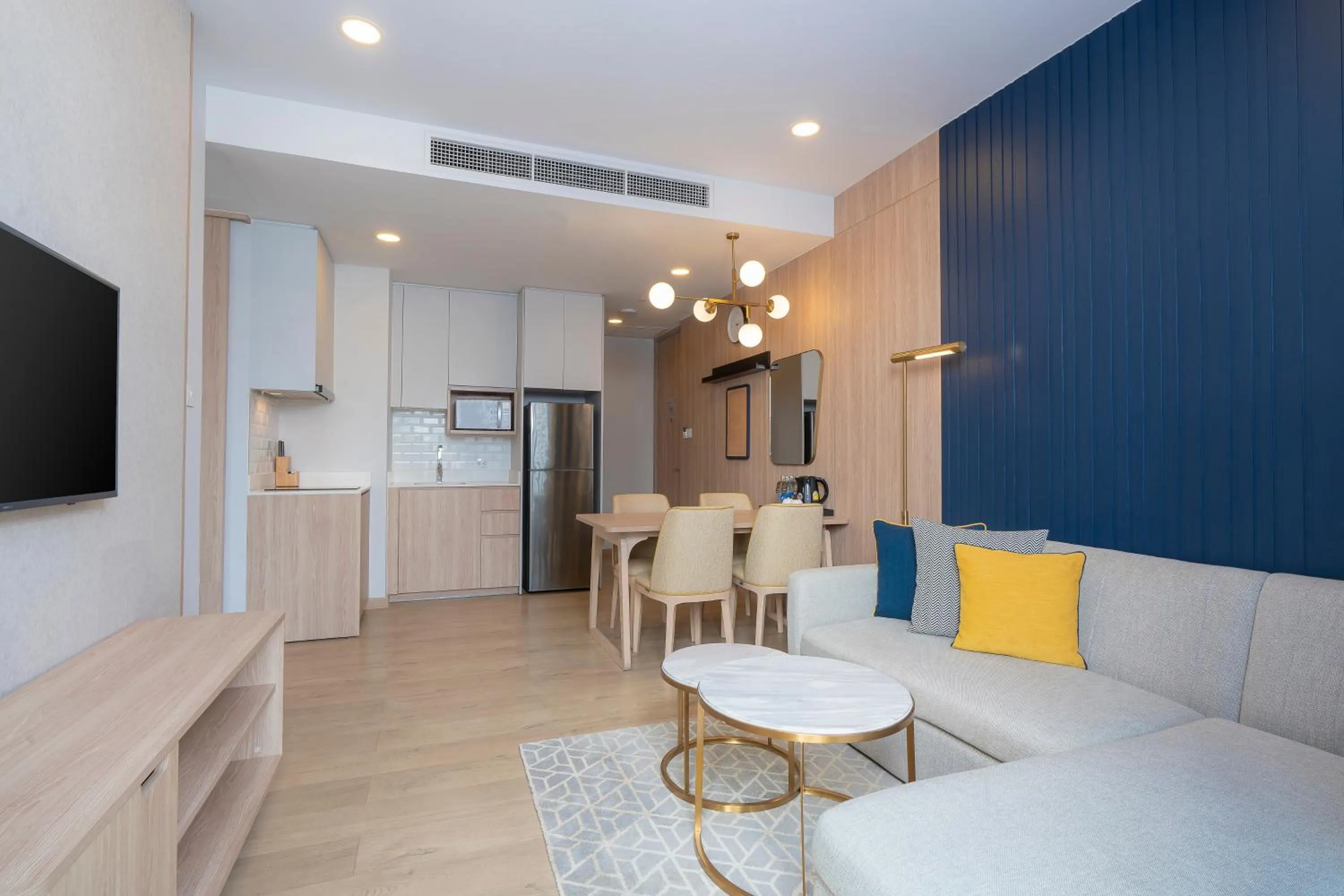 Living room in Staybridge Suites Bangkok Thonglor by IHG