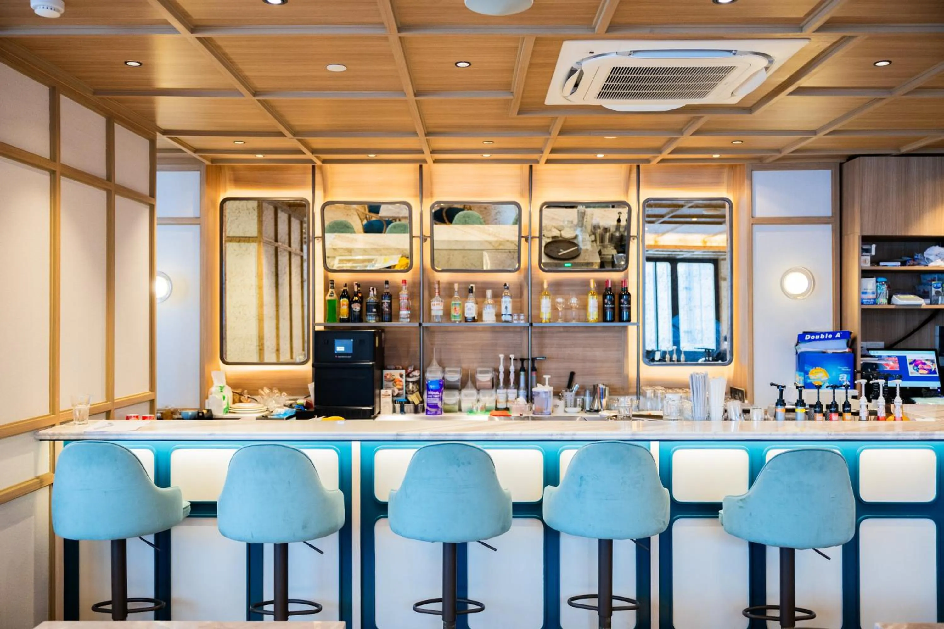 Restaurant/places to eat in Staybridge Suites Bangkok Thonglor by IHG