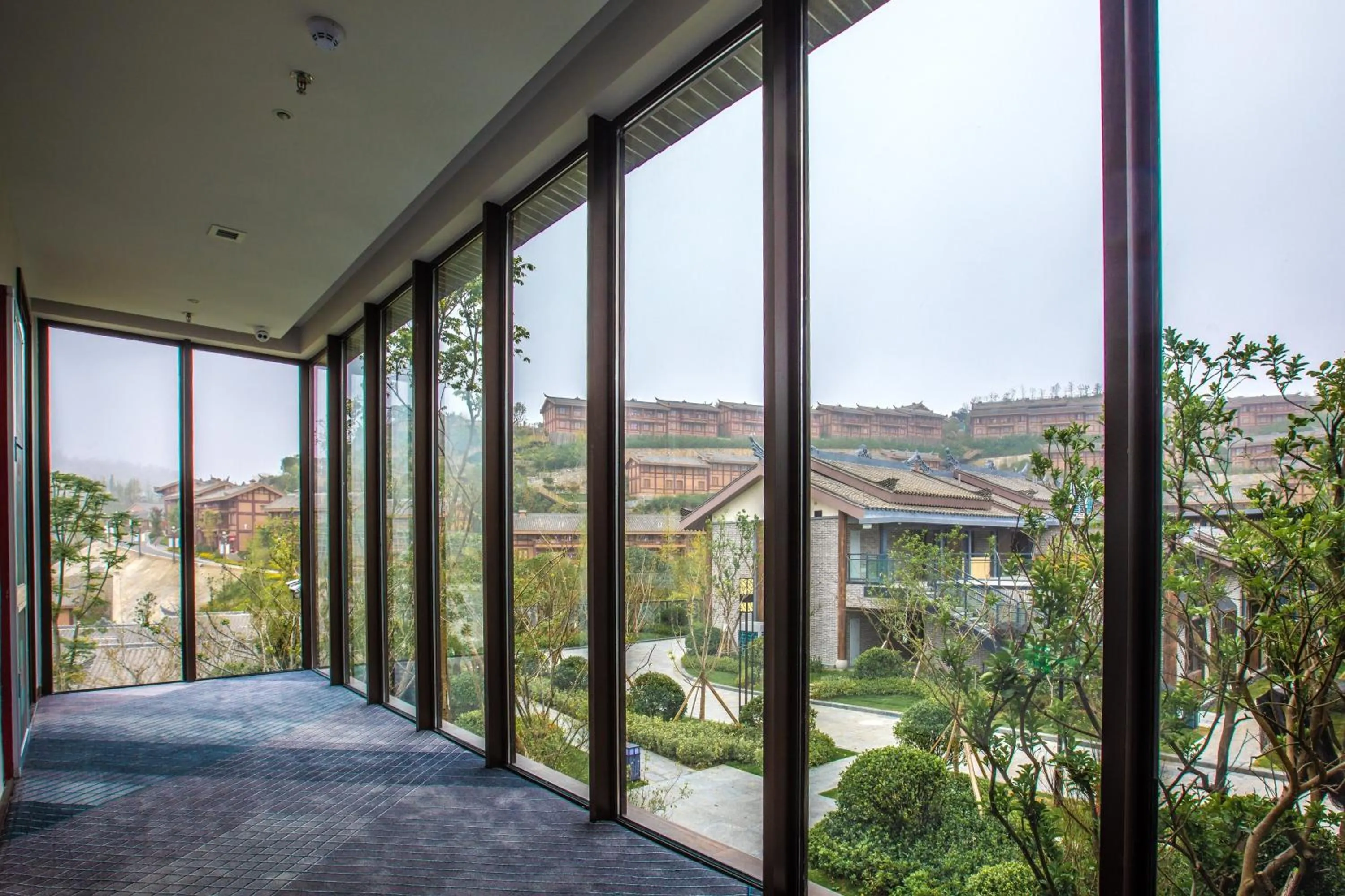Lobby or reception in Holiday Inn Express Guizhou Qinglong by IHG