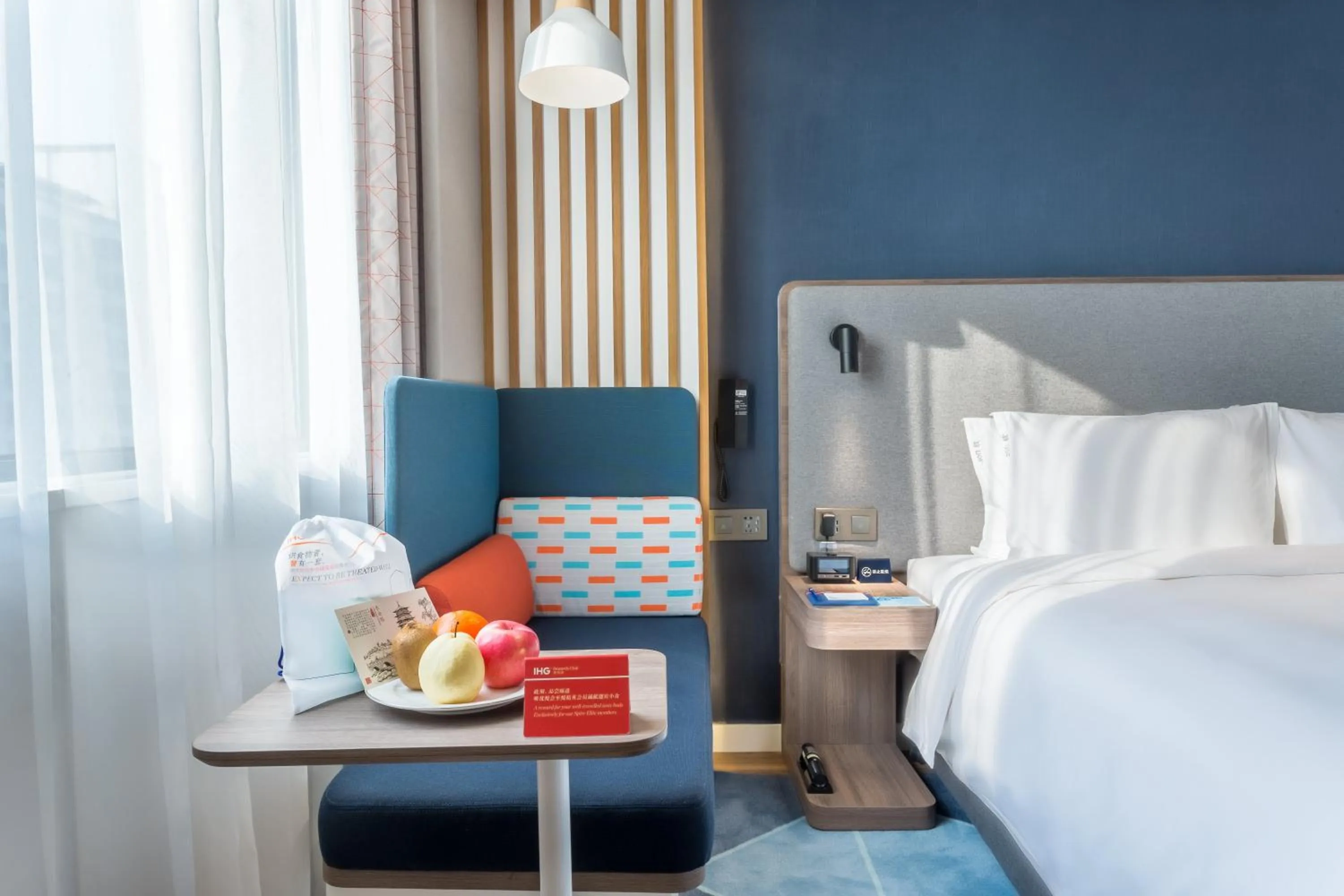 Photo of the whole room, Bed in Holiday Inn Express Xi'an Ancient Town West by IHG