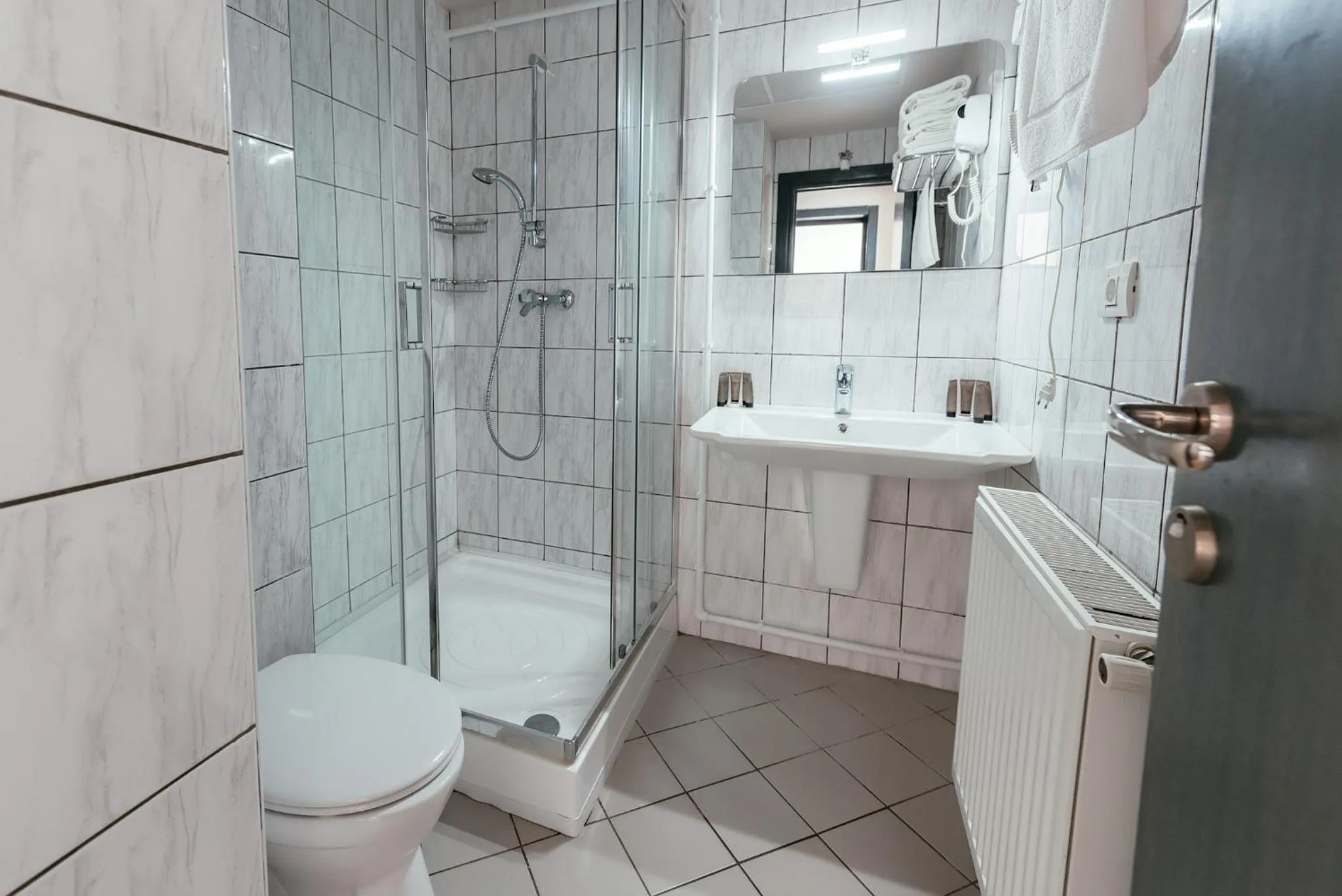 Riviera by Queens Hotel and Resort