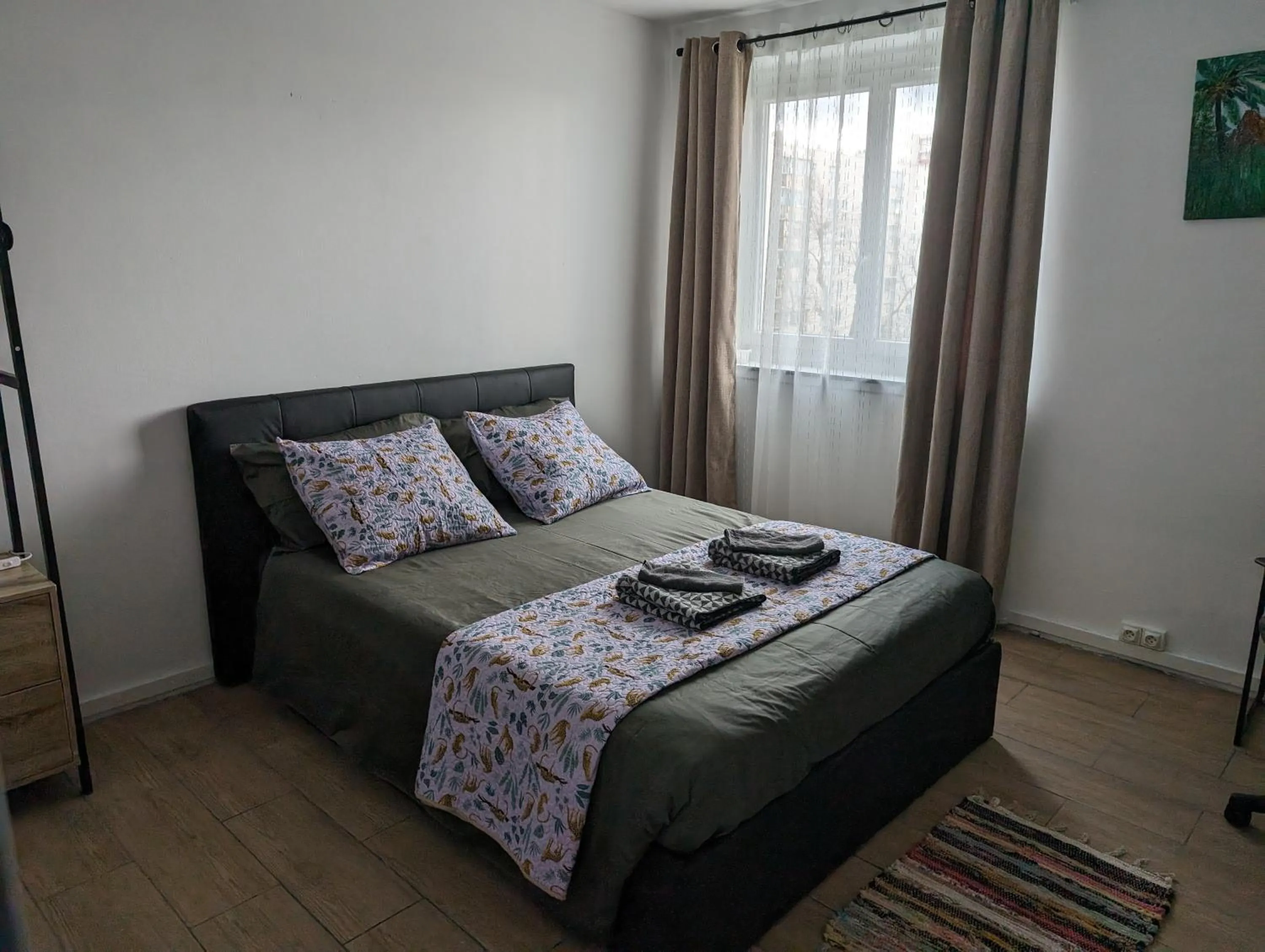 Bed in Paris Access with Creteil Apartment