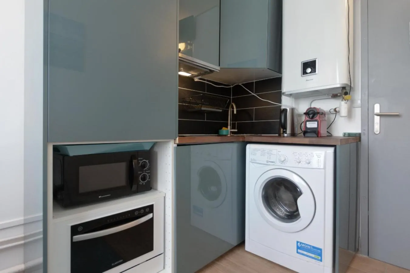 Kitchen or kitchenette in Paris Access with Creteil Apartment