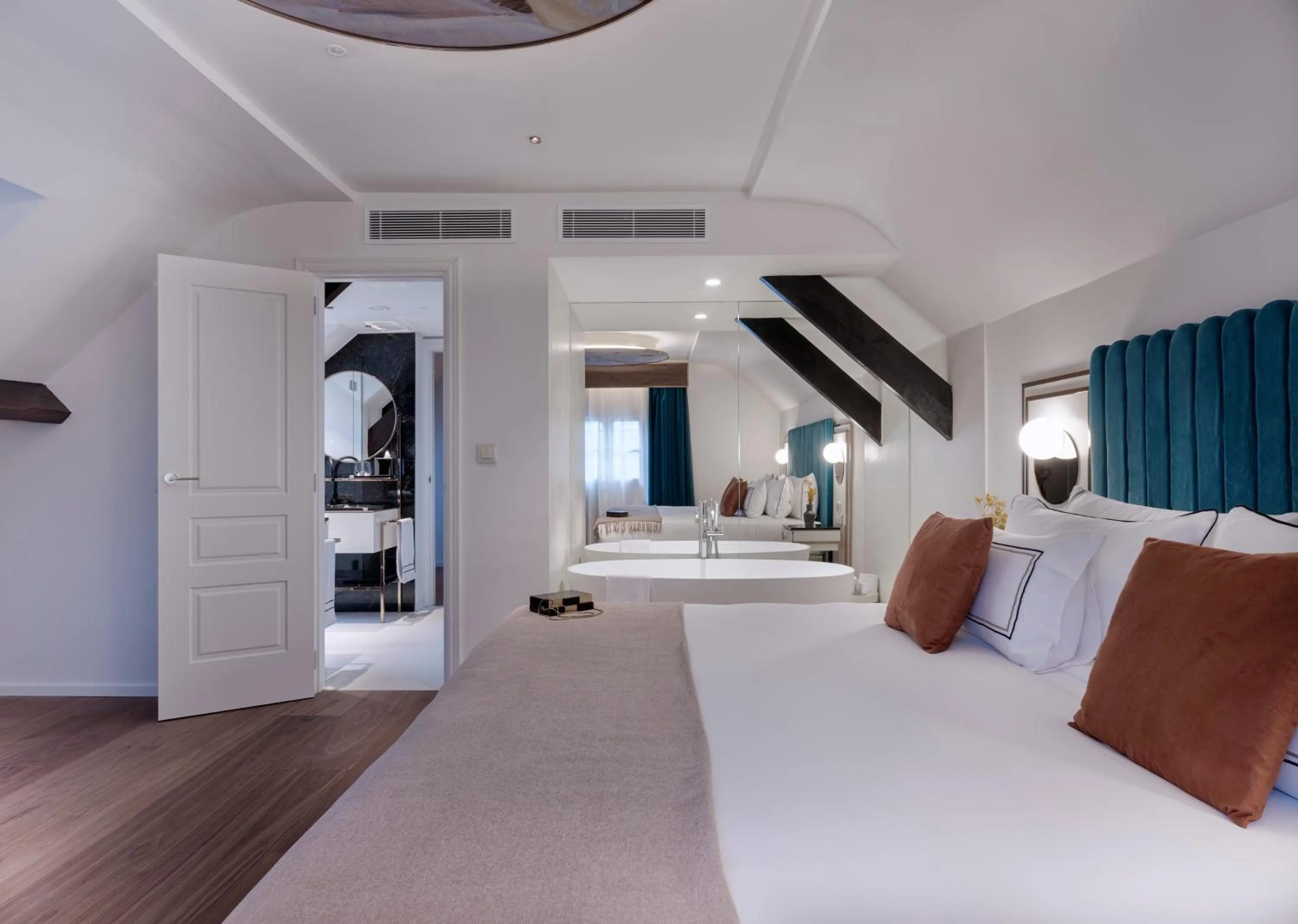 Bed in Maison Colbert Member of Meliá Collection Notre-Dame