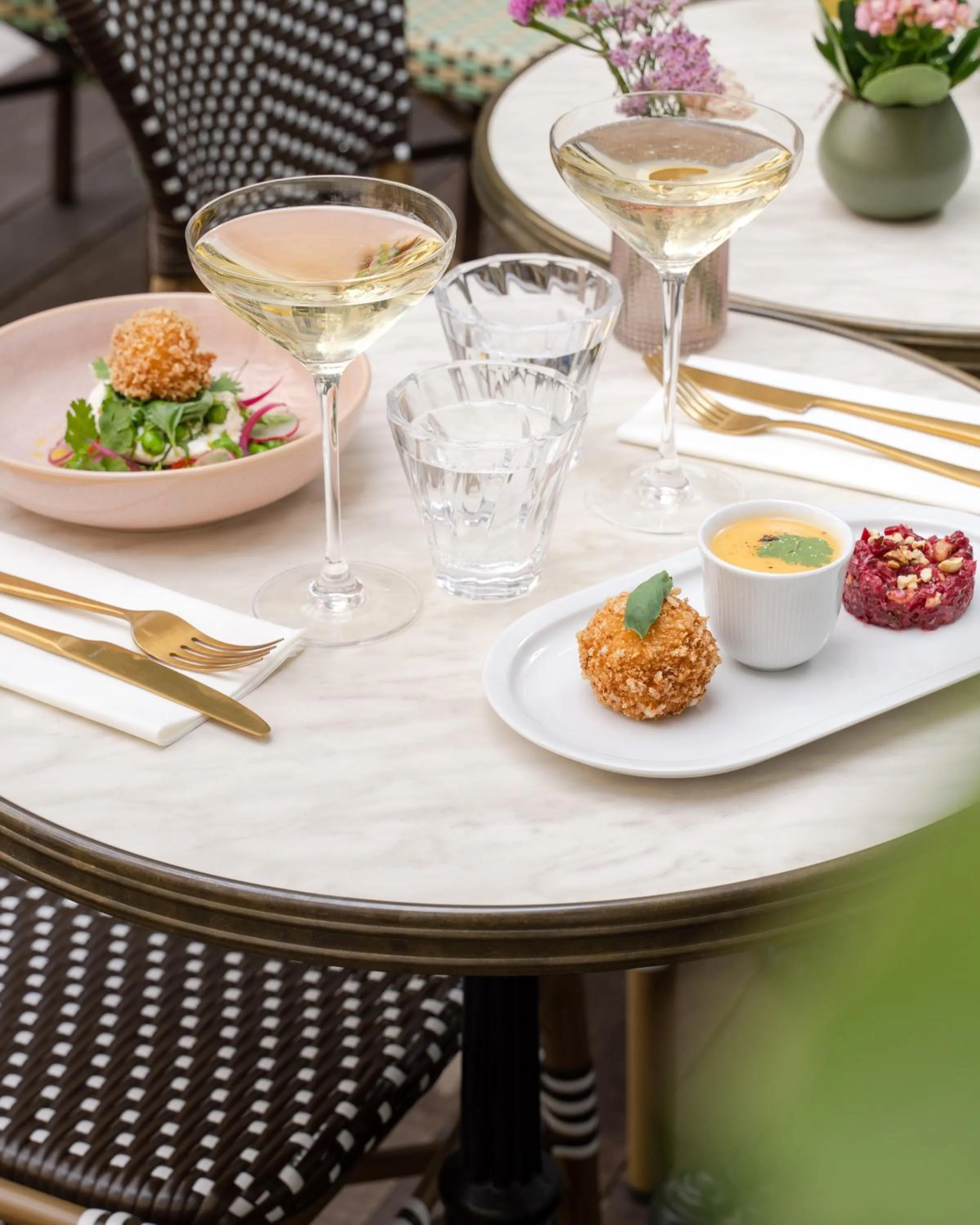 Restaurant/places to eat in Maison Colbert Member of Meliá Collection Notre-Dame