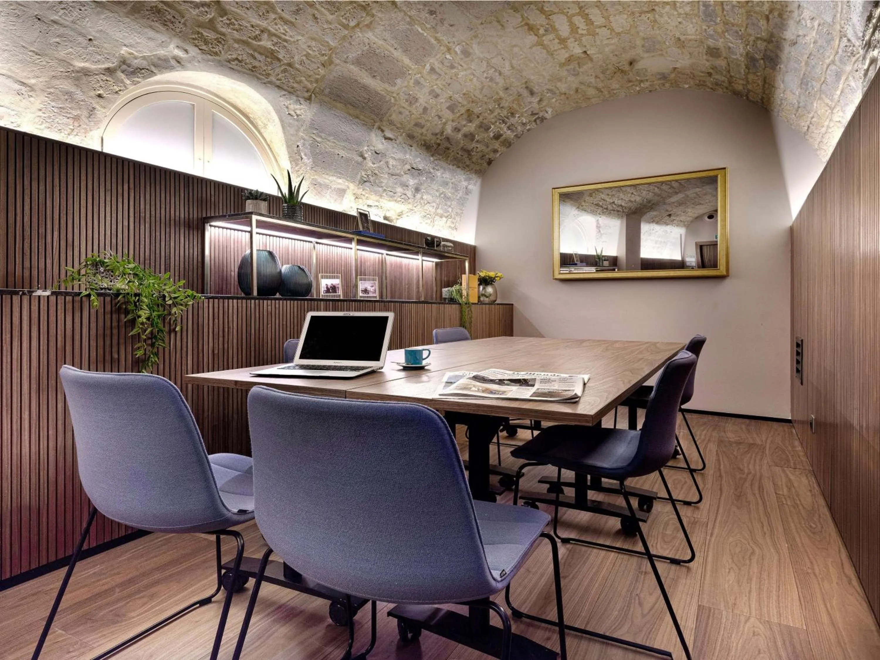 Meeting/conference room in Maison Colbert Member of Meliá Collection Notre-Dame