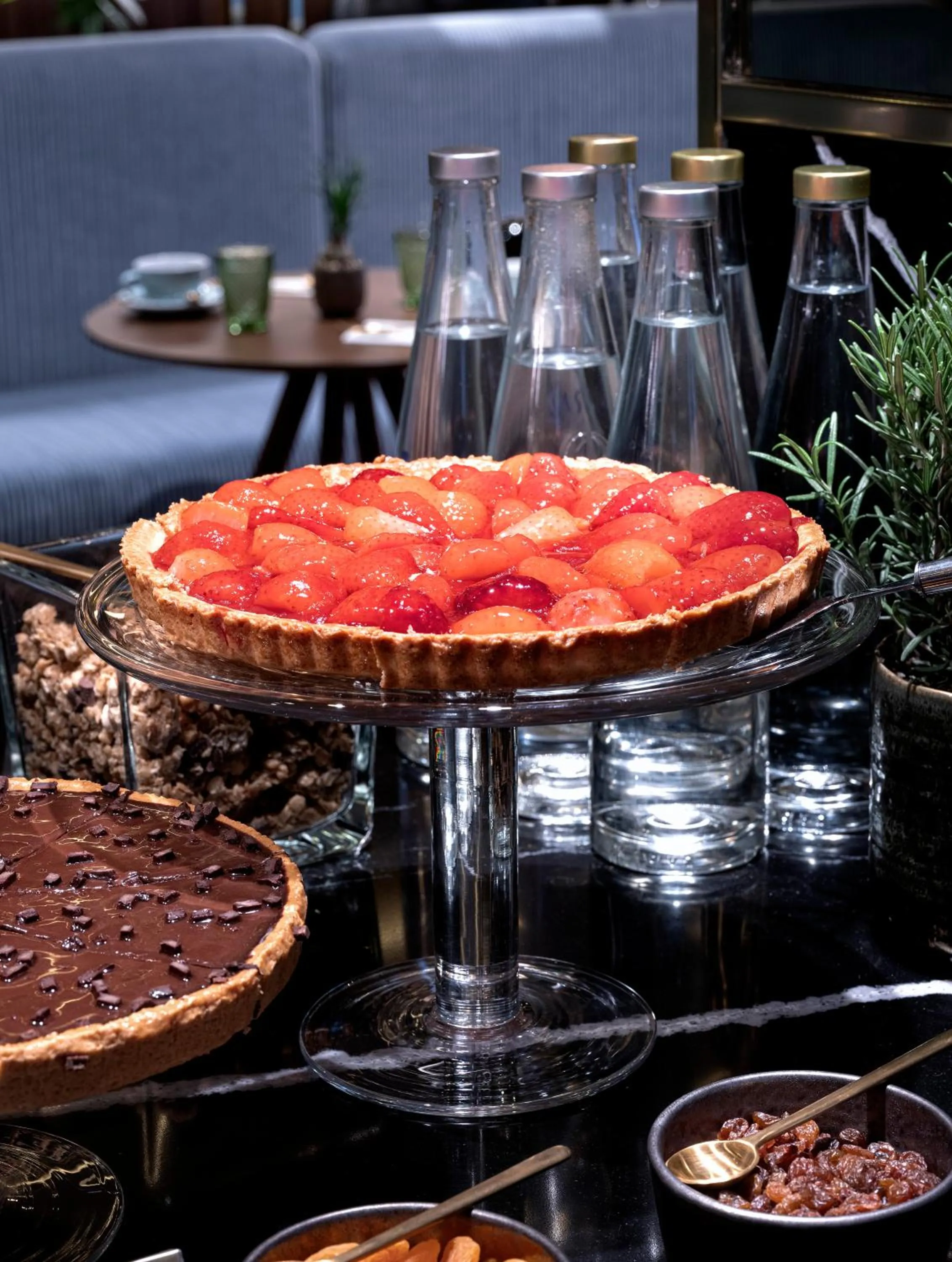 Food and drinks in Maison Colbert Member of Meliá Collection Notre-Dame