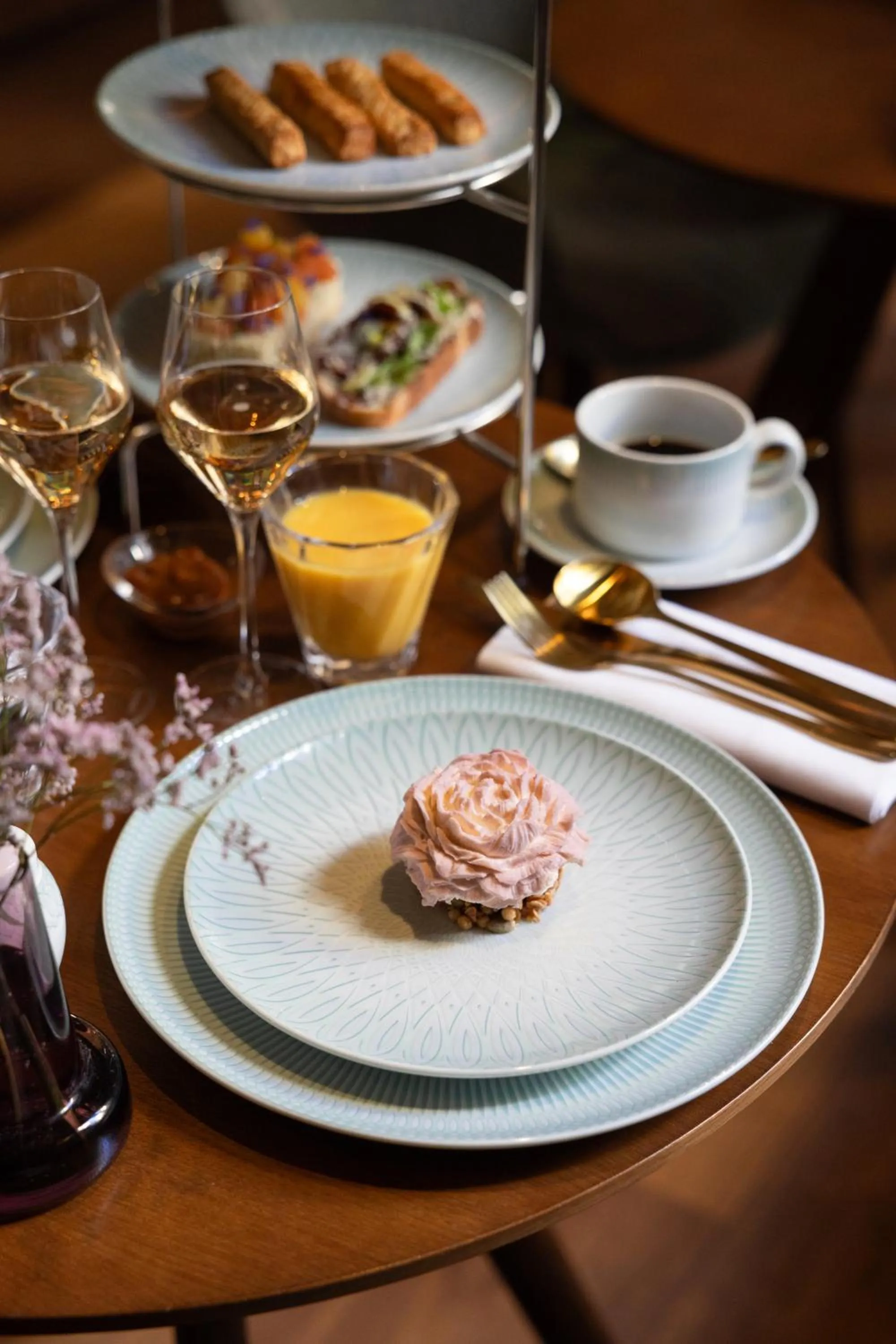 Food and drinks in Maison Colbert Member of Meliá Collection Notre-Dame