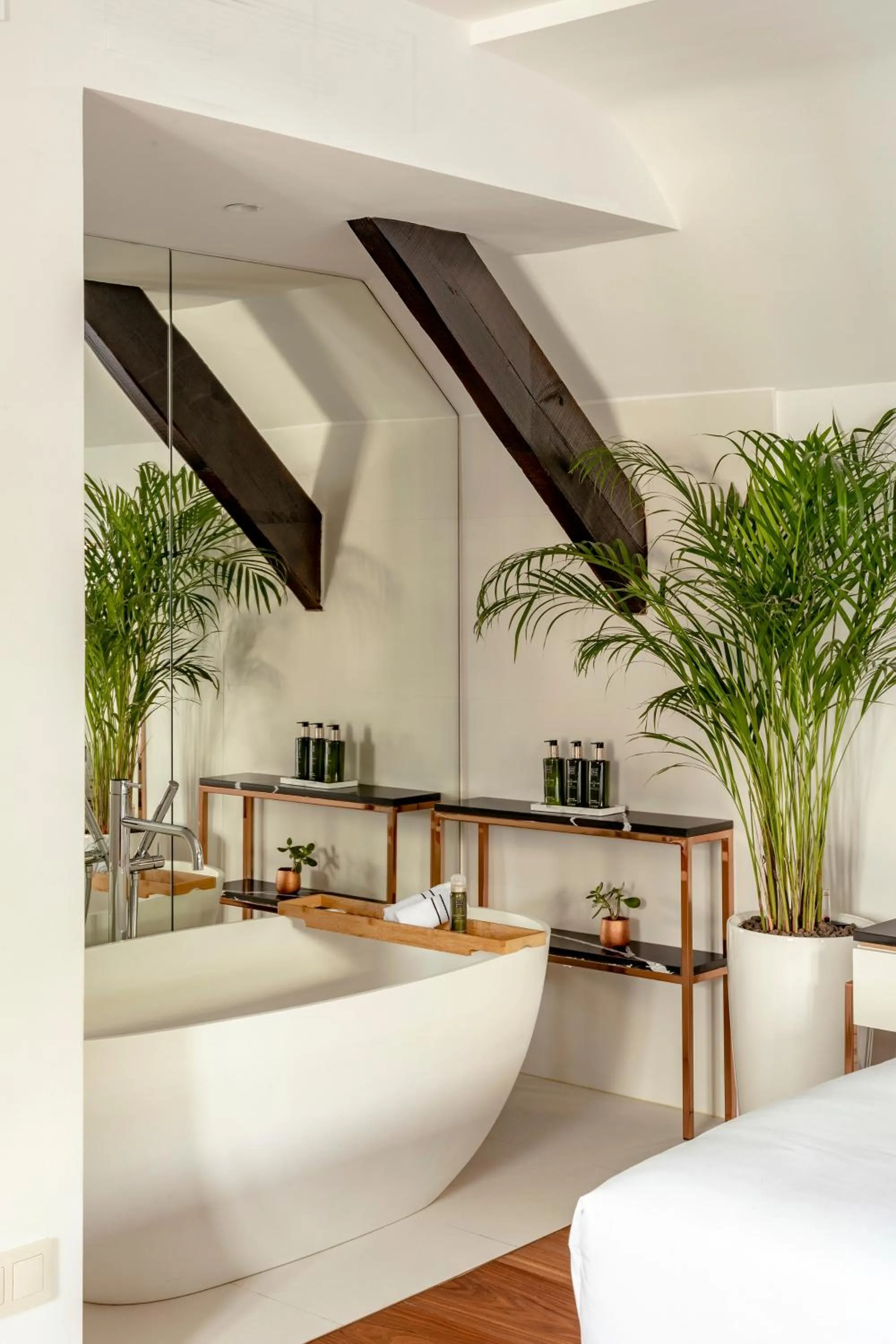 Bedroom, Bed in Maison Colbert Member of Meliá Collection Notre-Dame