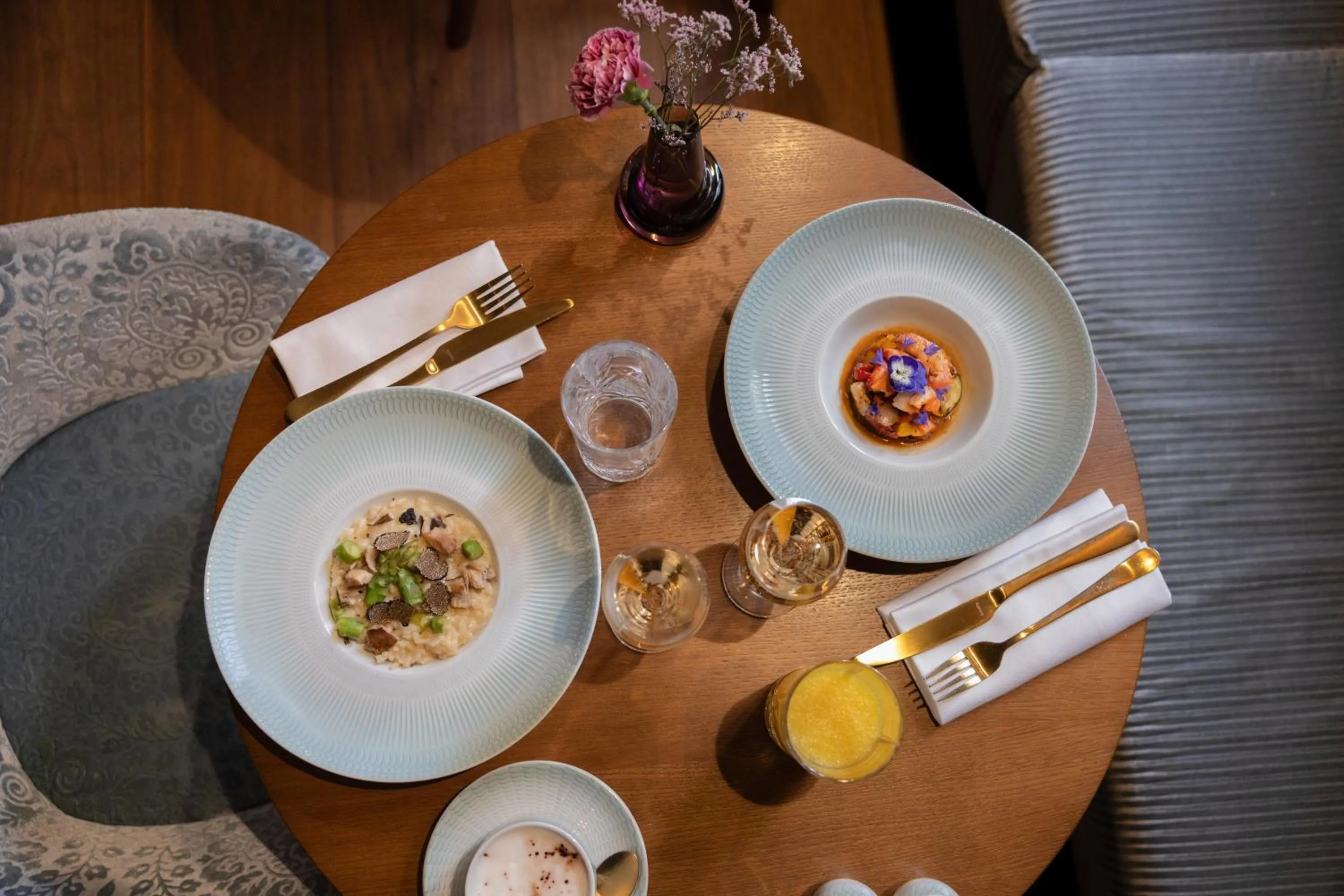 Food and drinks in Maison Colbert Member of Meliá Collection Notre-Dame