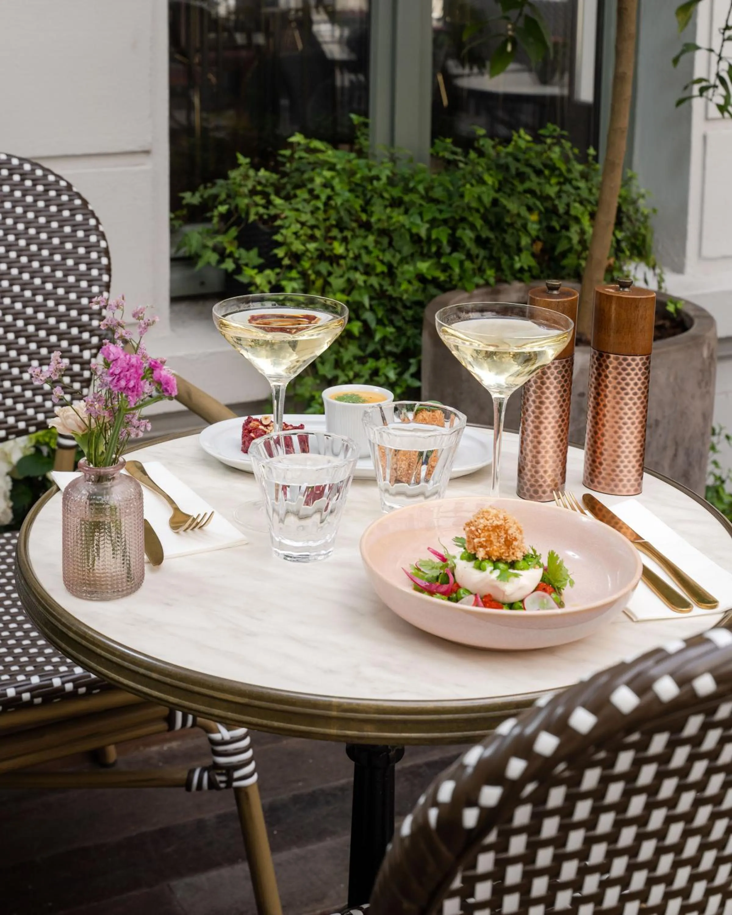 Restaurant/places to eat in Maison Colbert Member of Meliá Collection Notre-Dame