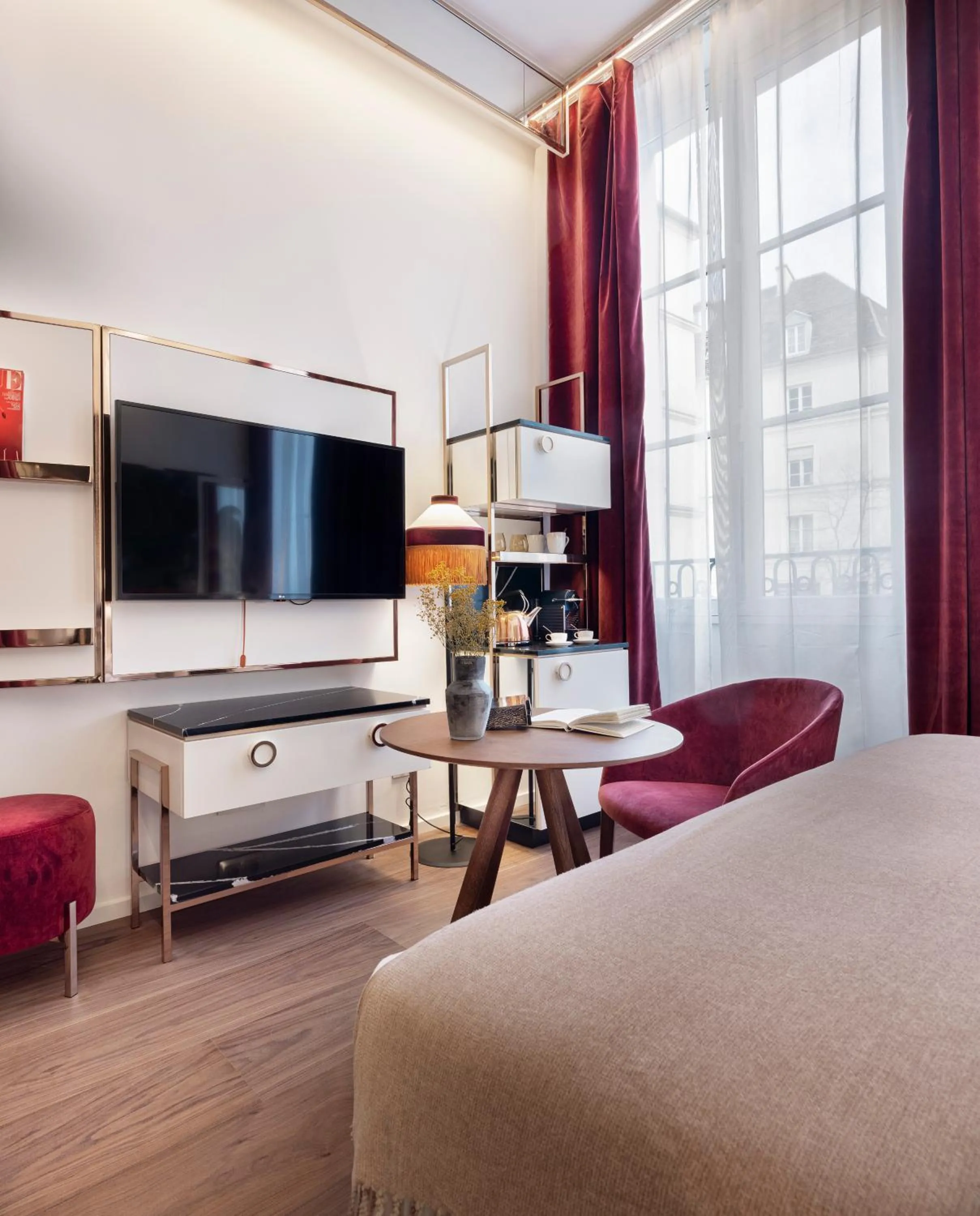 Bed in Maison Colbert Member of Meliá Collection Notre-Dame