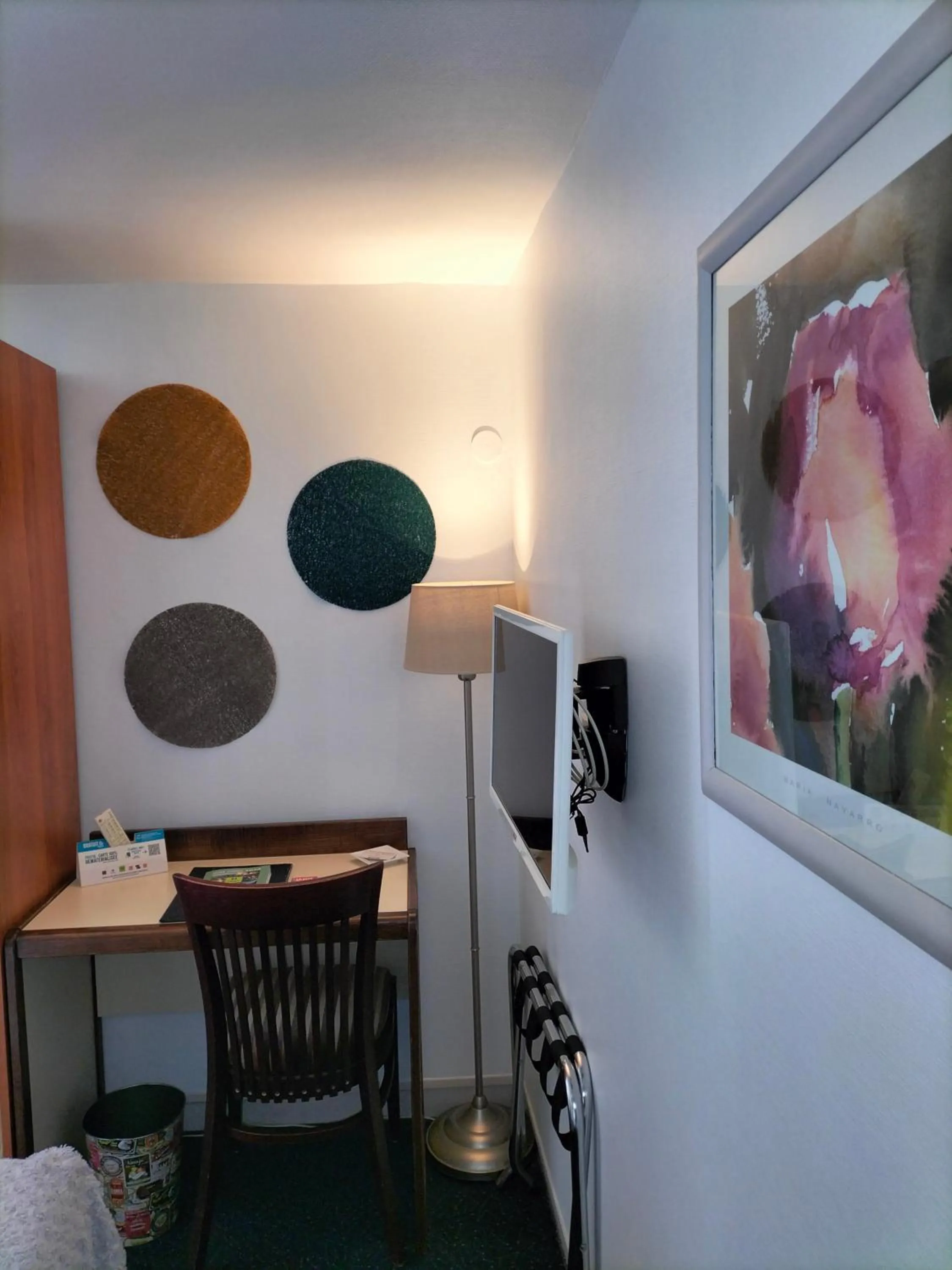 Decorative detail in Logis HOTEL RESTAURANT La Régence