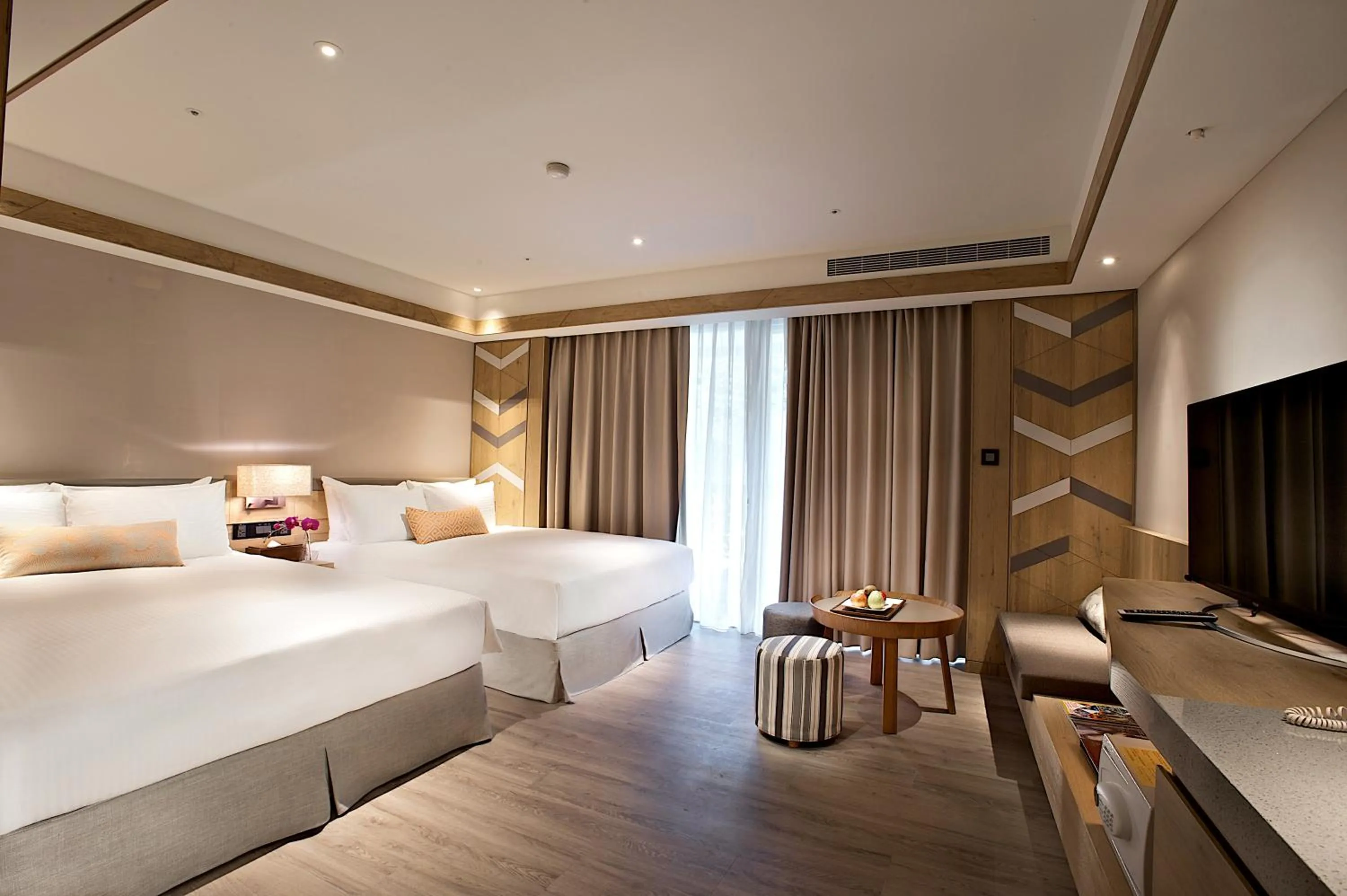 Photo of the whole room, Bed in Hotel Royal Chihpin