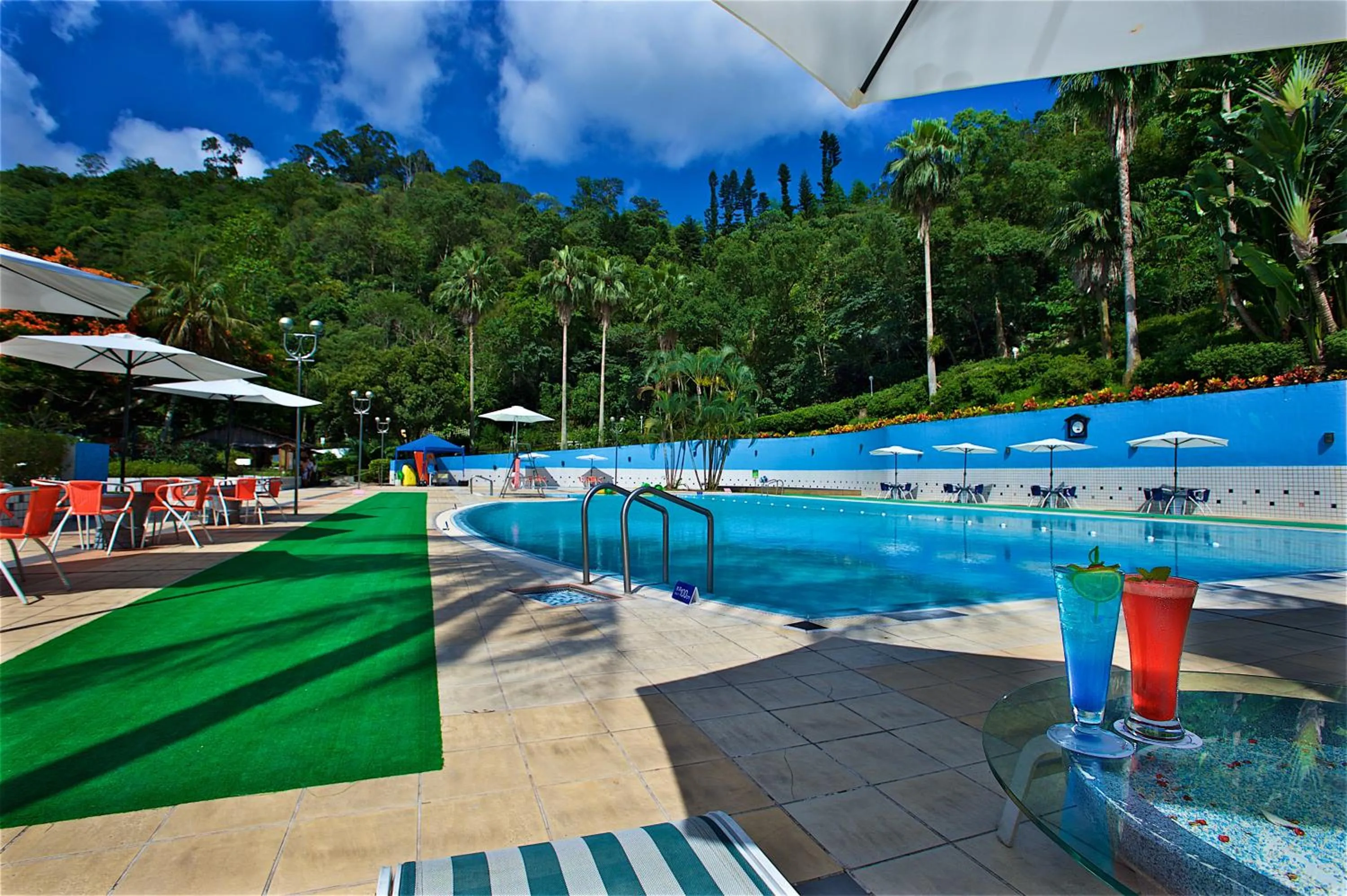 Swimming pool in Hotel Royal Chihpin