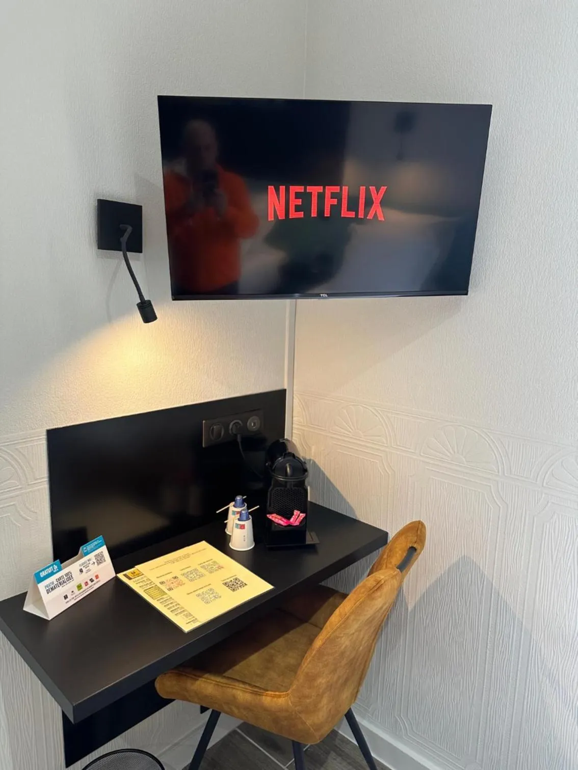 Logis Hôtel-Restaurant Au Vieux Morvan, au cœur de la Bourgogne, Piscine & Spa, Hôtel Climatisé