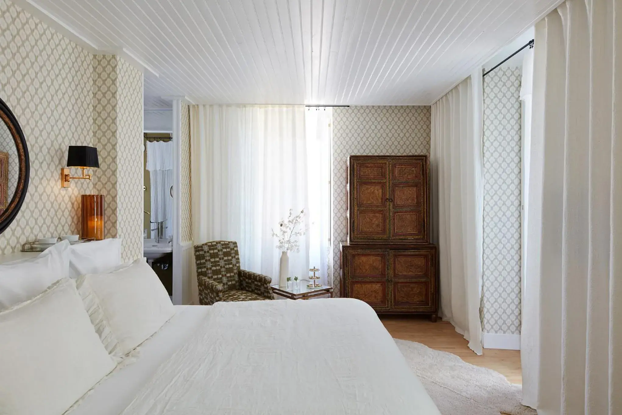 Deluxe Room in Grand Hotel Soleil d'Or Deluxe Room in Grand Hotel Soleil d'Or