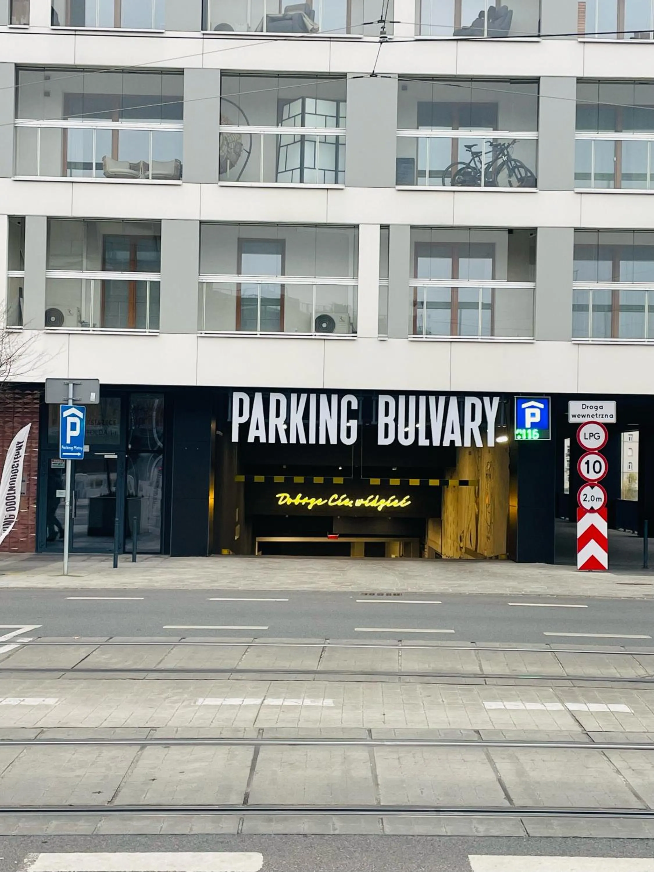 Parking in Odrzańska Residence Old Town