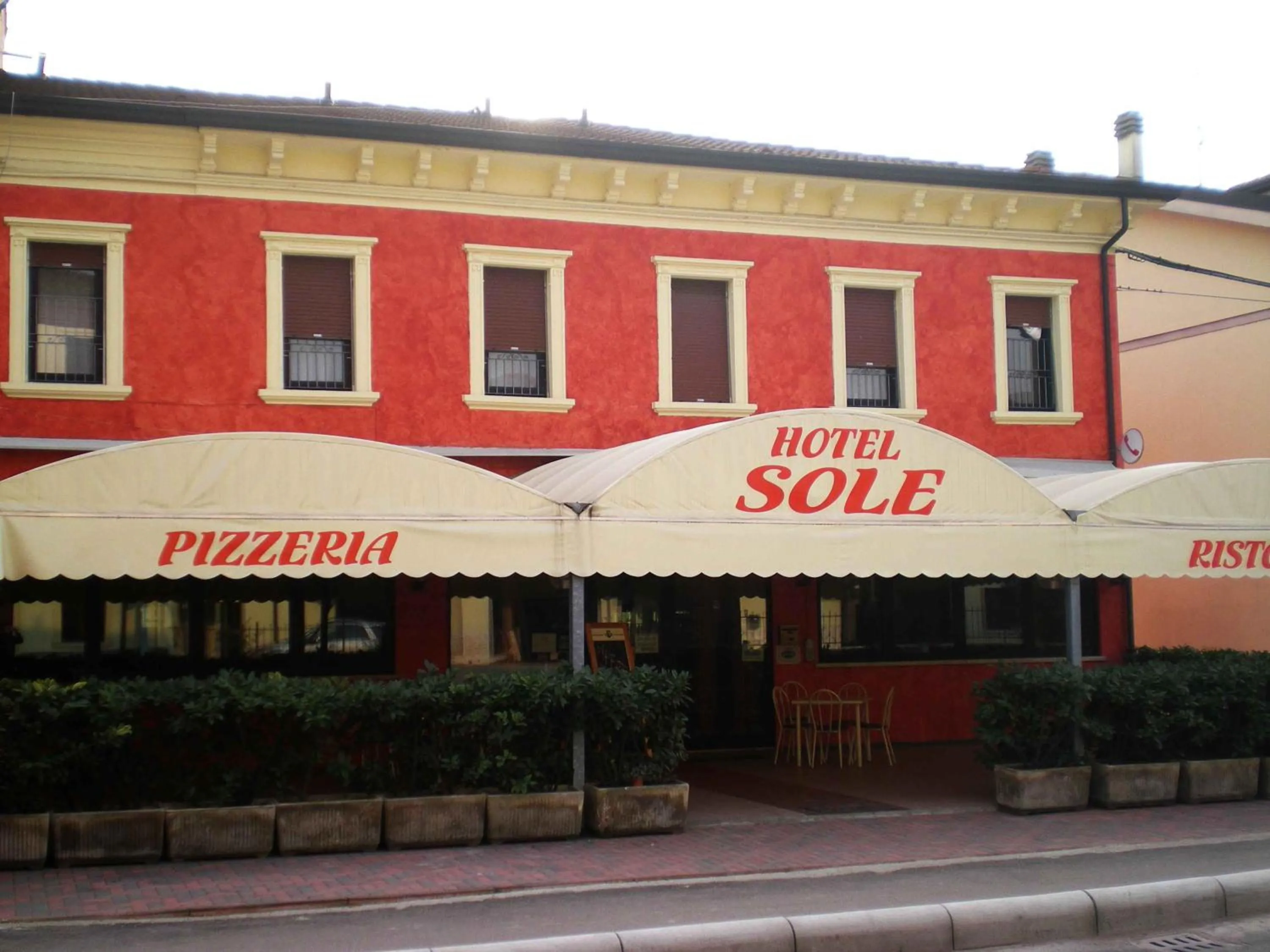 Facade/entrance in Albergo Pizzeria Sole
