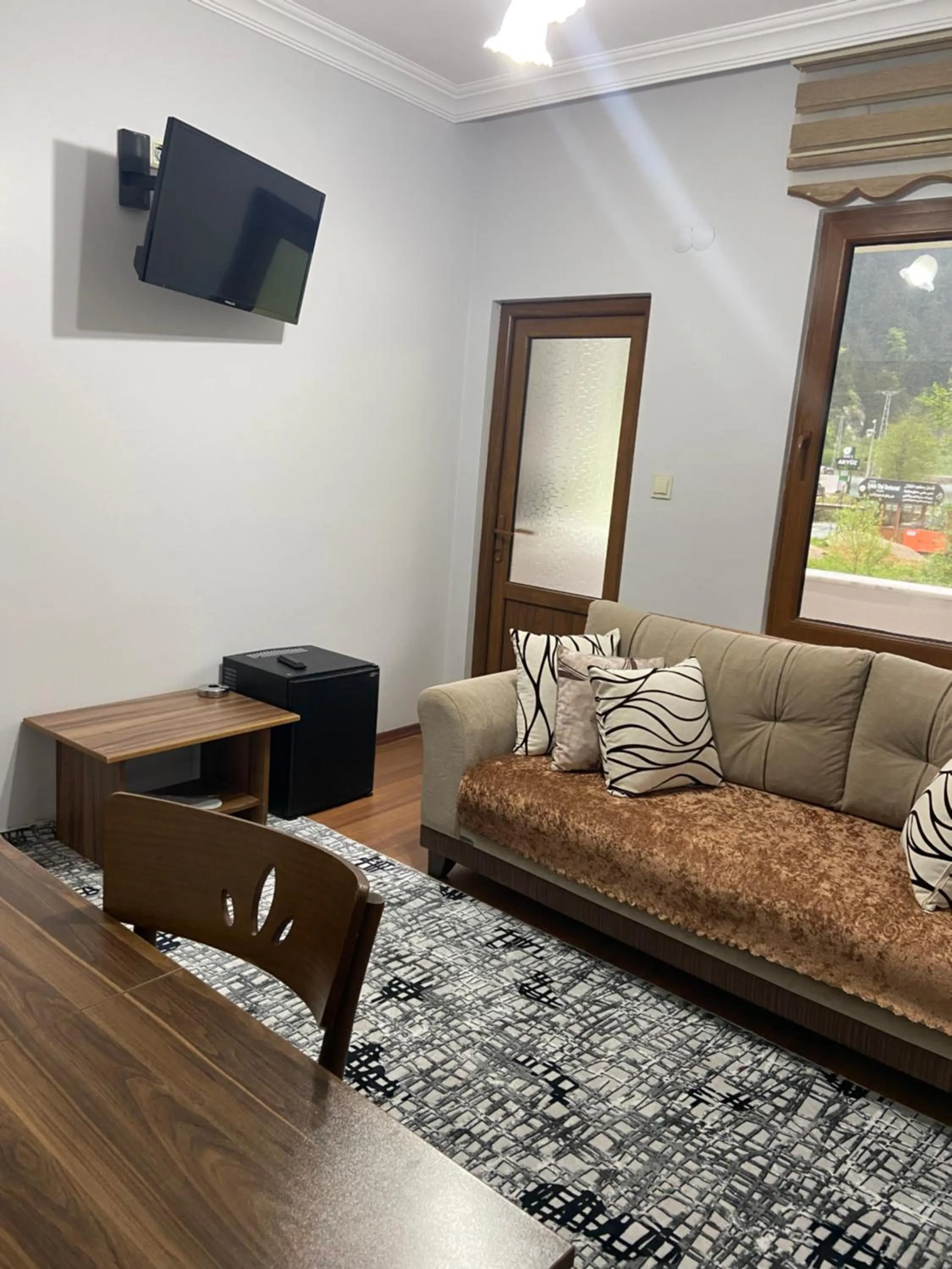 Communal lounge/ TV room in Uzungol Soylu Hotel