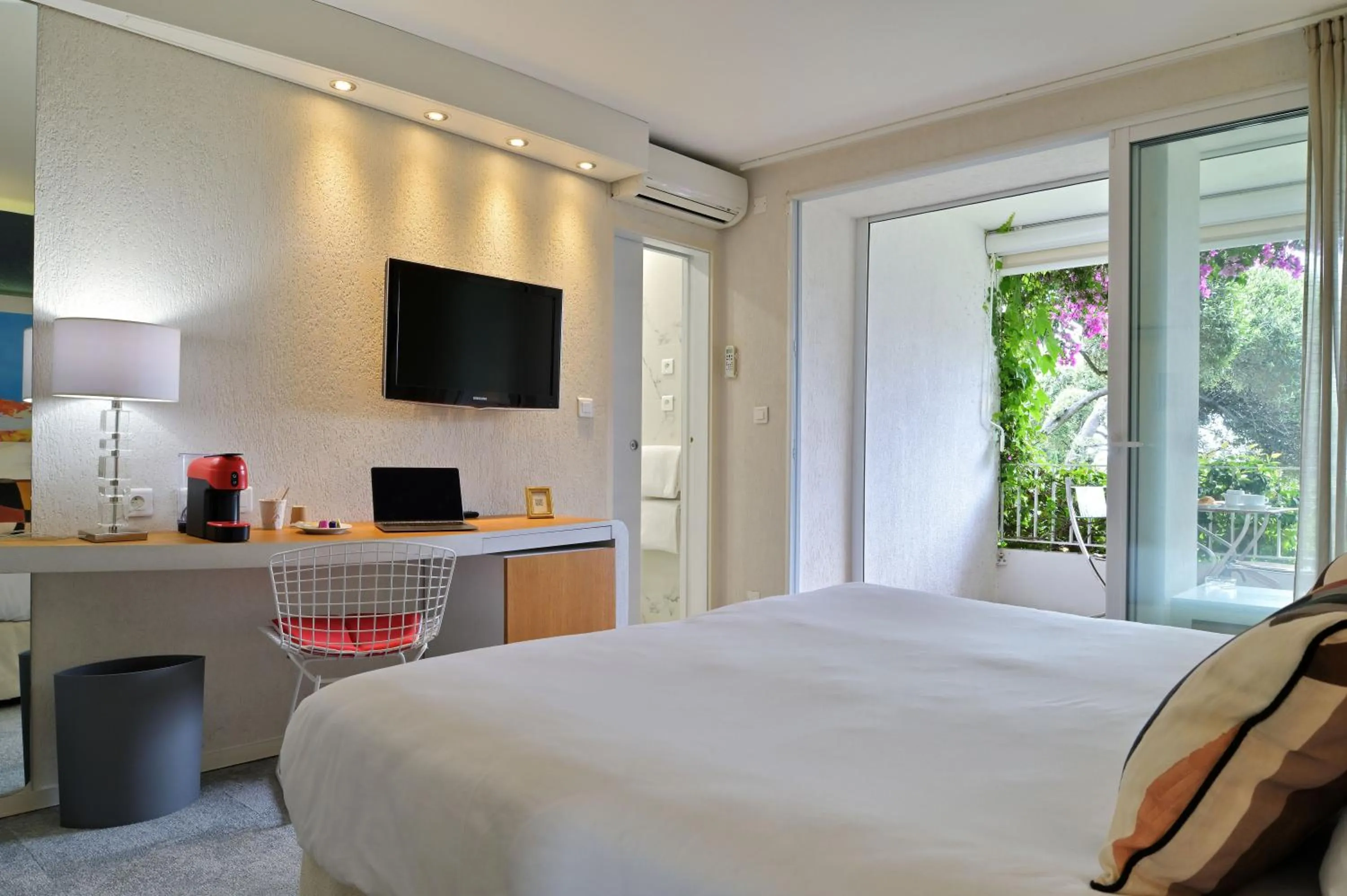 Bedroom, Bed in Hôtel Pietracap