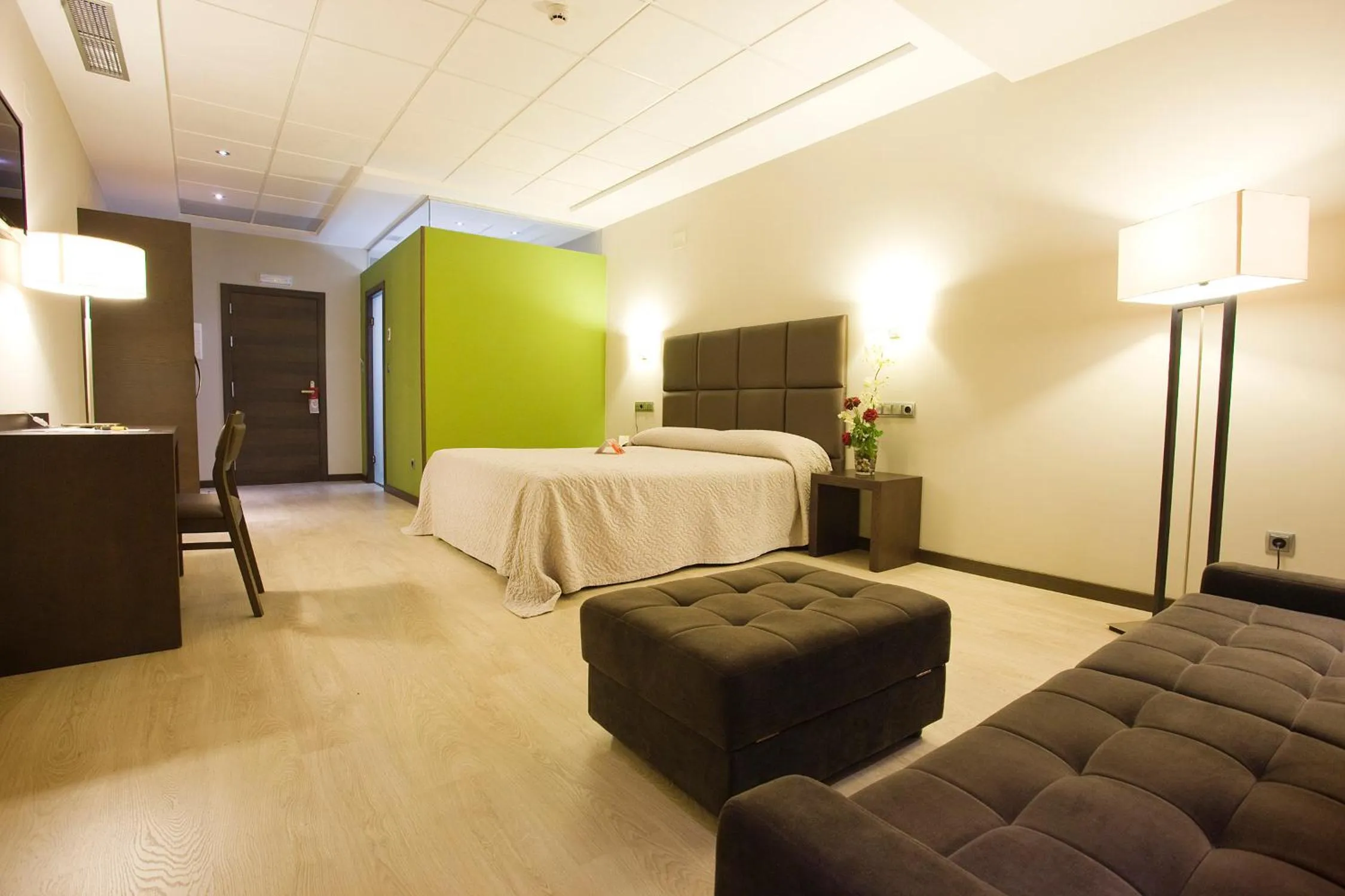 Bedroom, Bed in Hotel Torre de Núñez