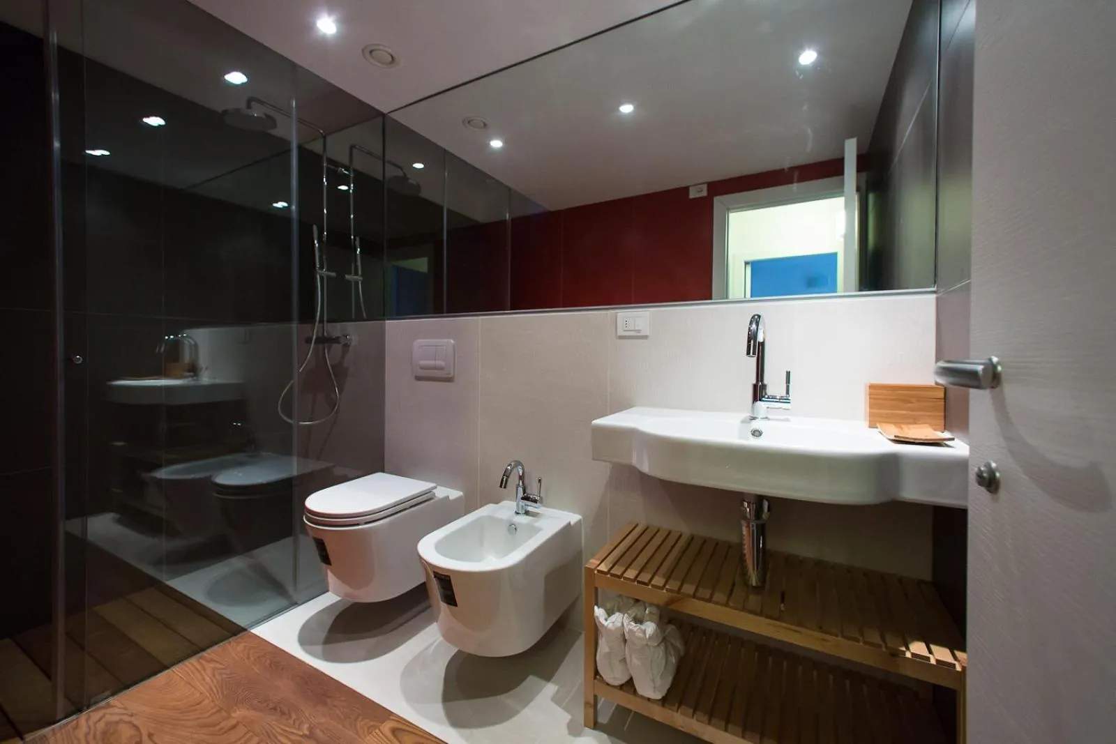 Bathroom in Quercus Appartements contactless check-in