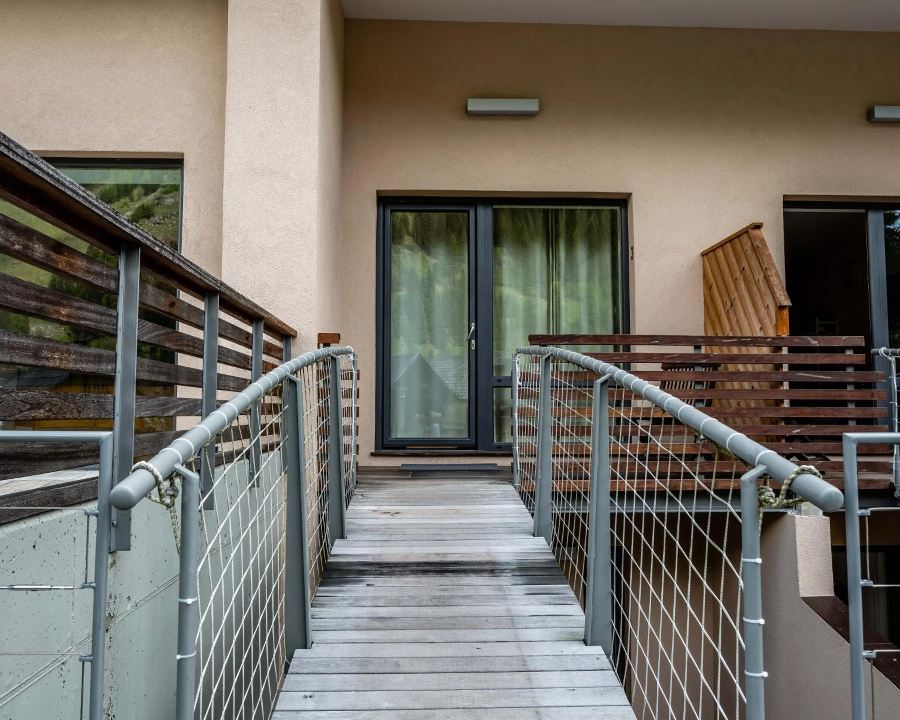 Facade/entrance in Quercus Appartements contactless check-in