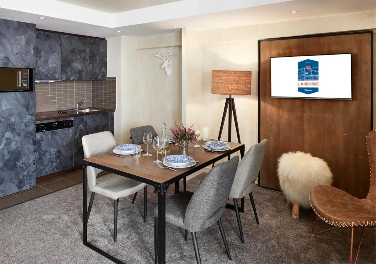 Dining area in Hôtel L'Arboisie