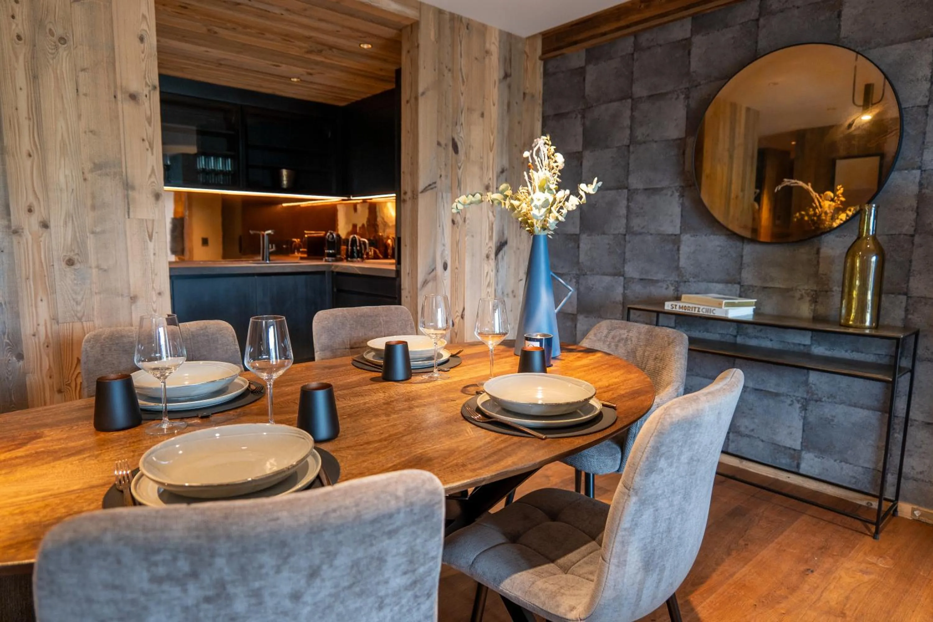 Dining area in Hôtel L'Arboisie