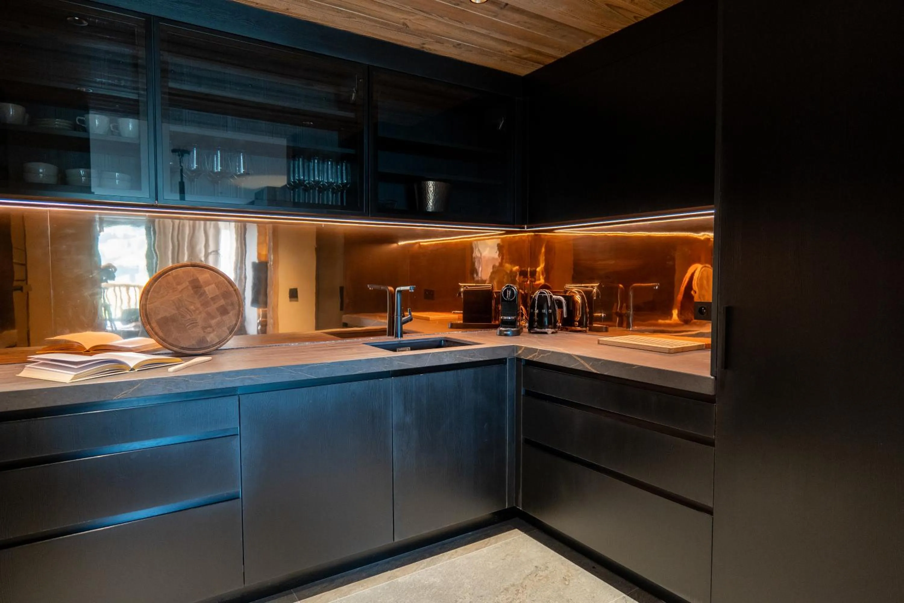 Kitchen or kitchenette in Hôtel L'Arboisie