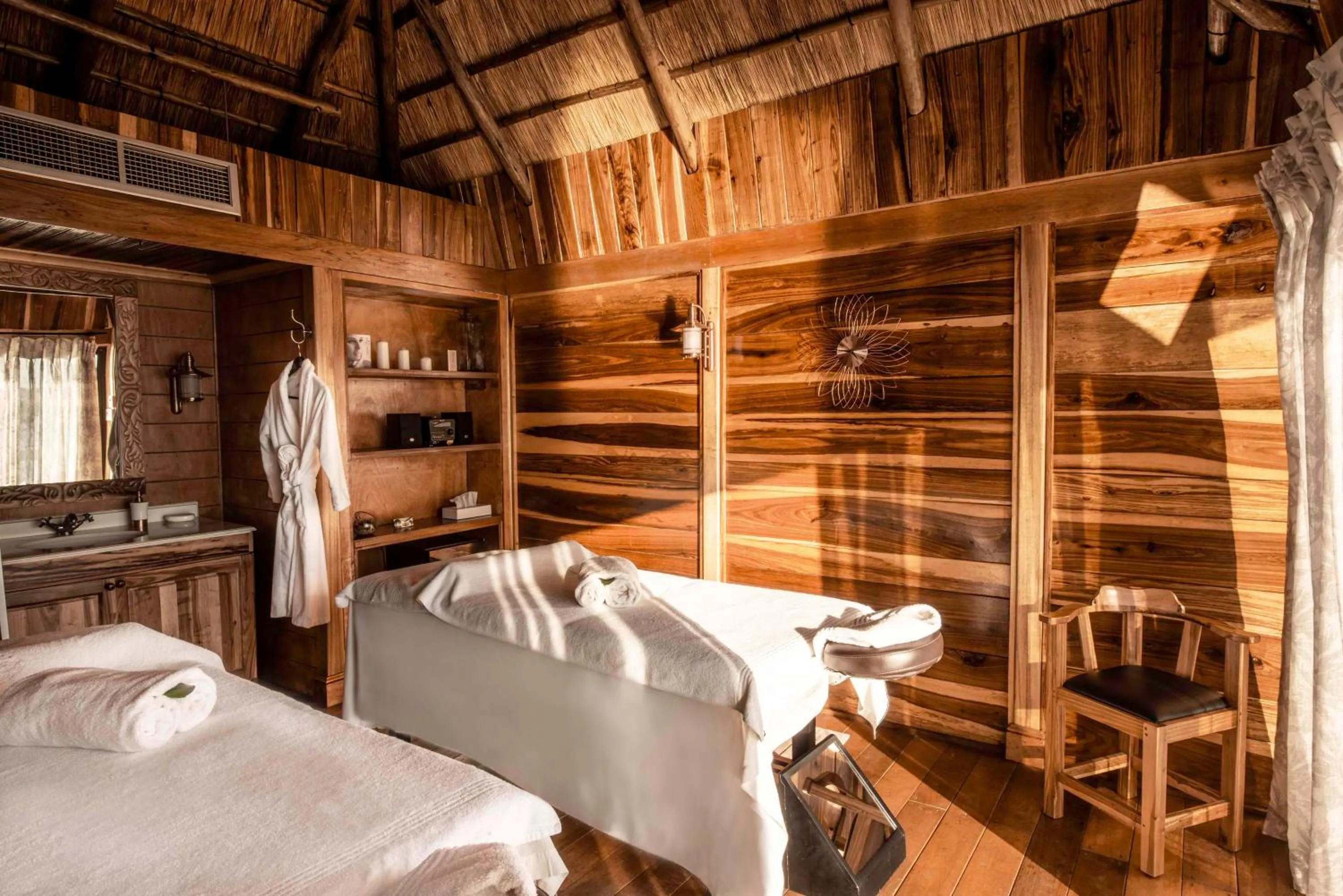 Spa and wellness centre/facilities, Bed in Royal Livingstone Hotel by Anantara