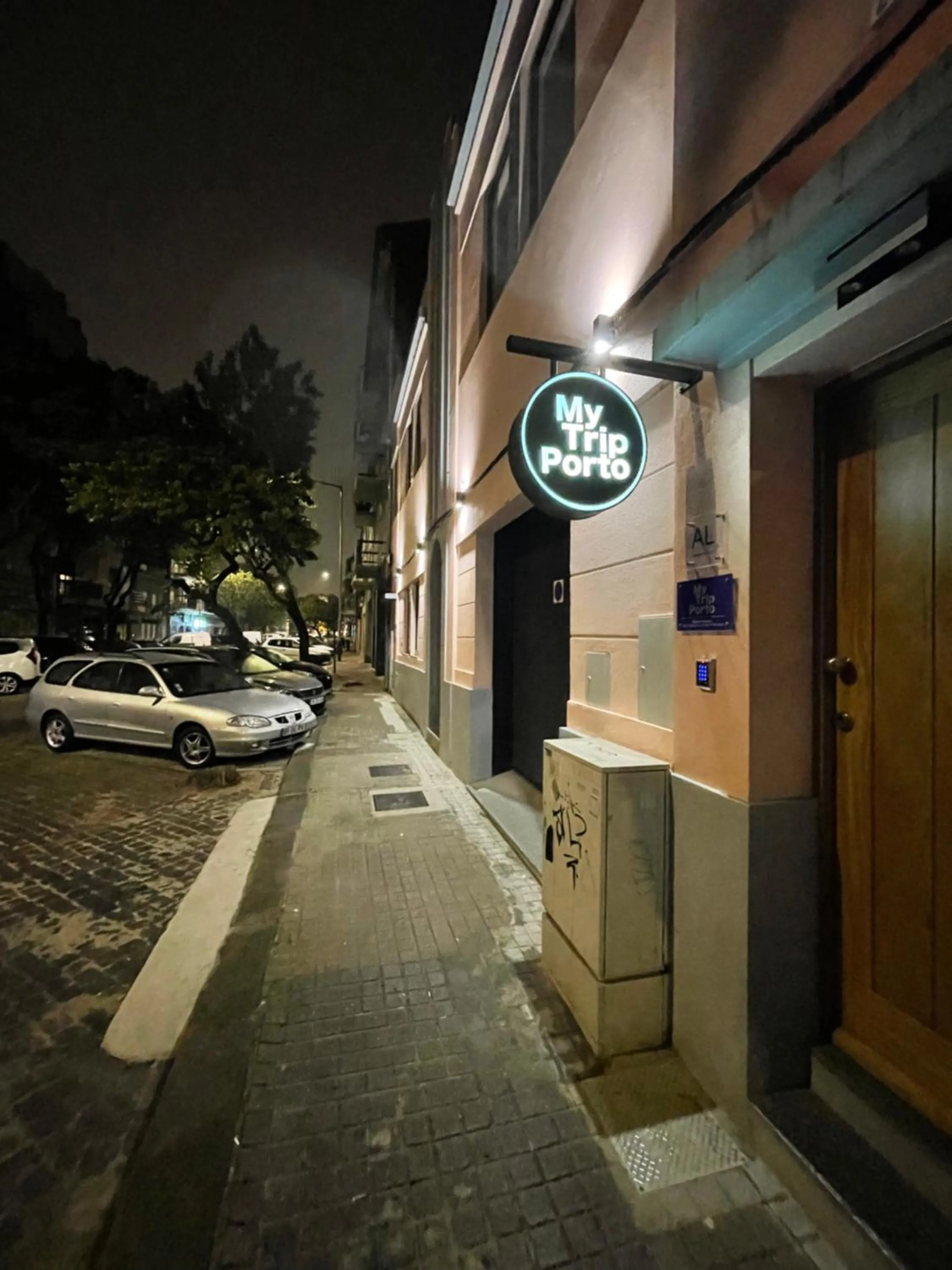 Facade/entrance in MyTrip Porto