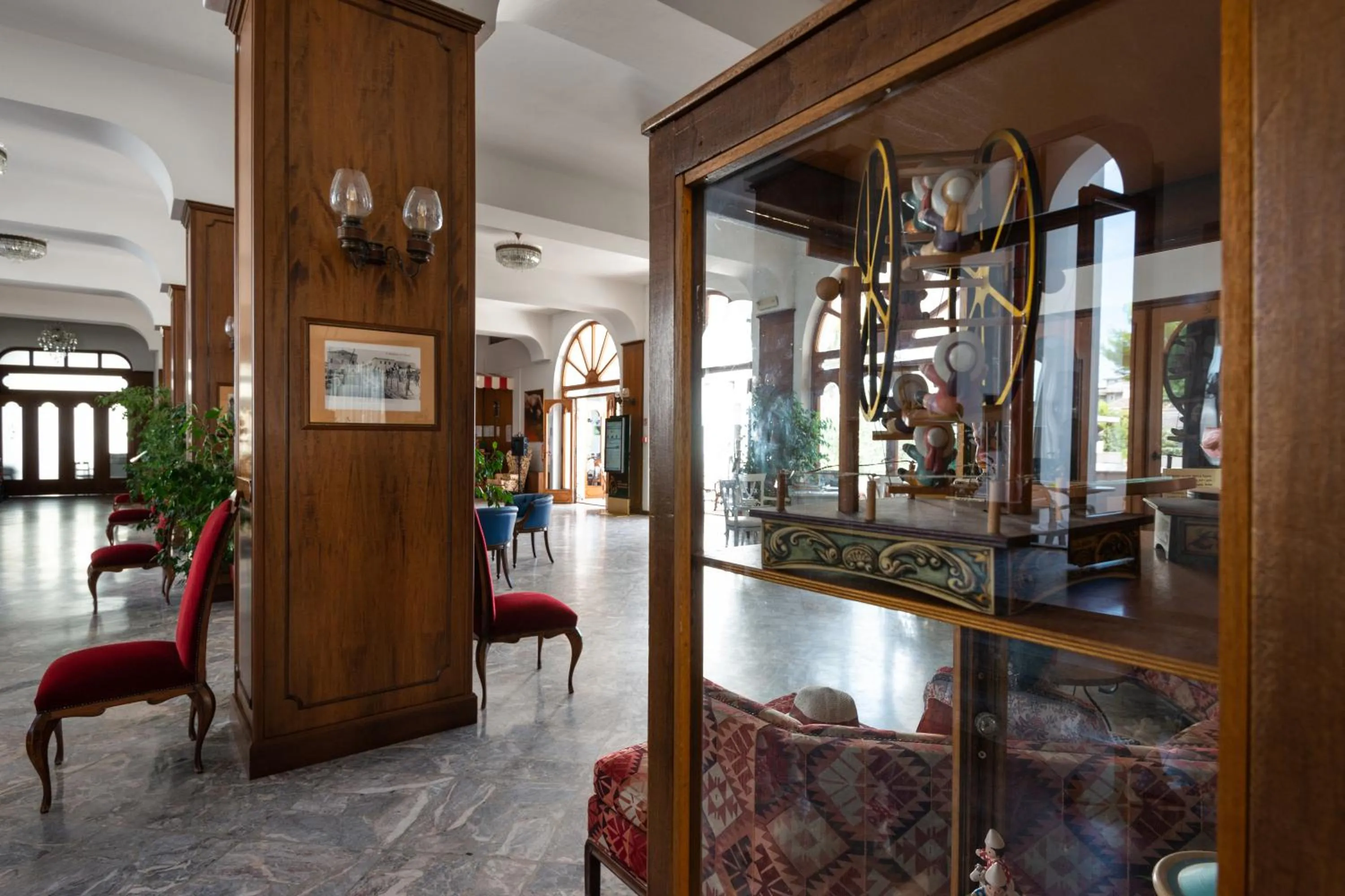 Communal lounge/ TV room in Grand Hotel Excelsior