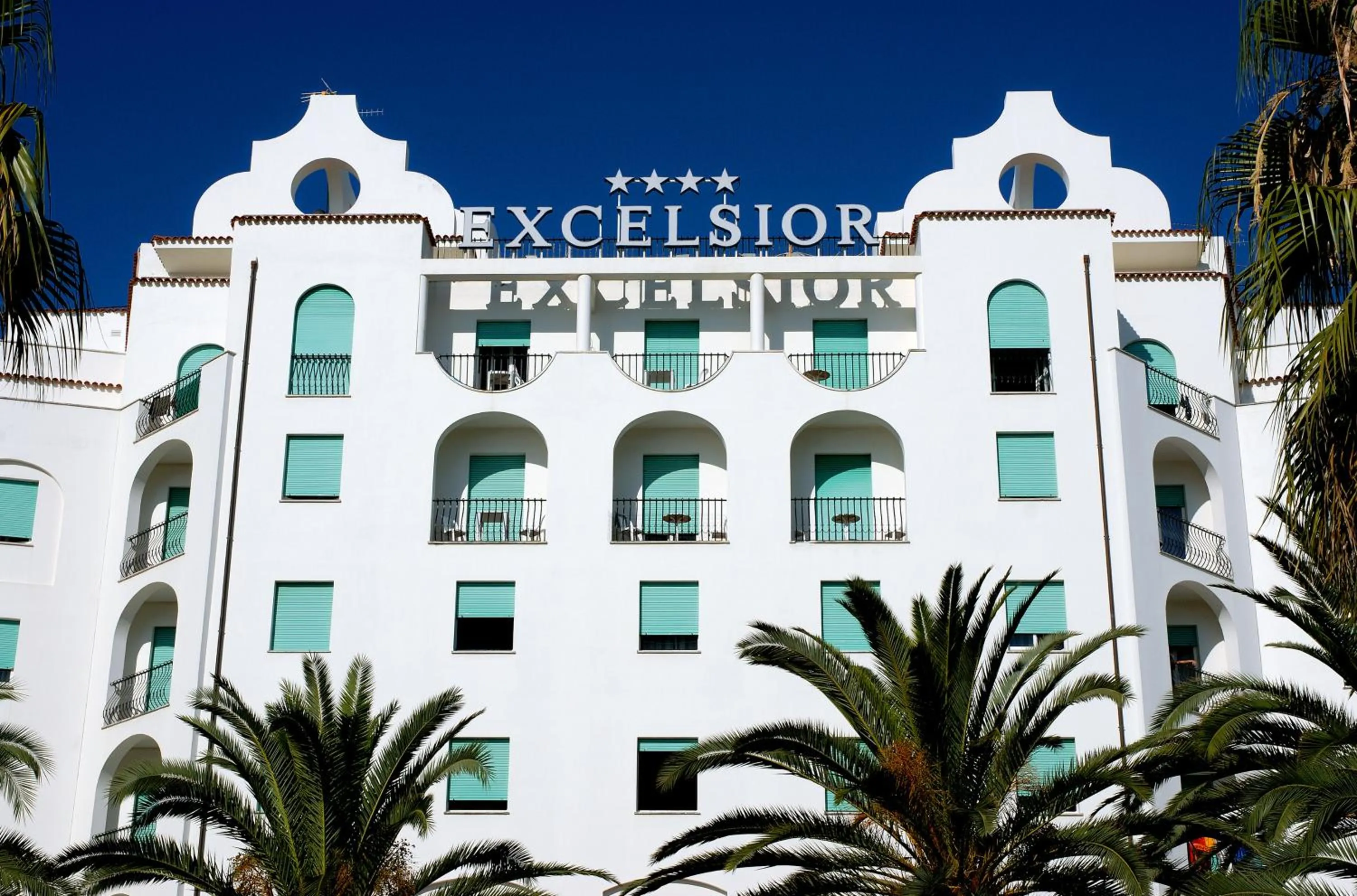 Facade/entrance in Grand Hotel Excelsior
