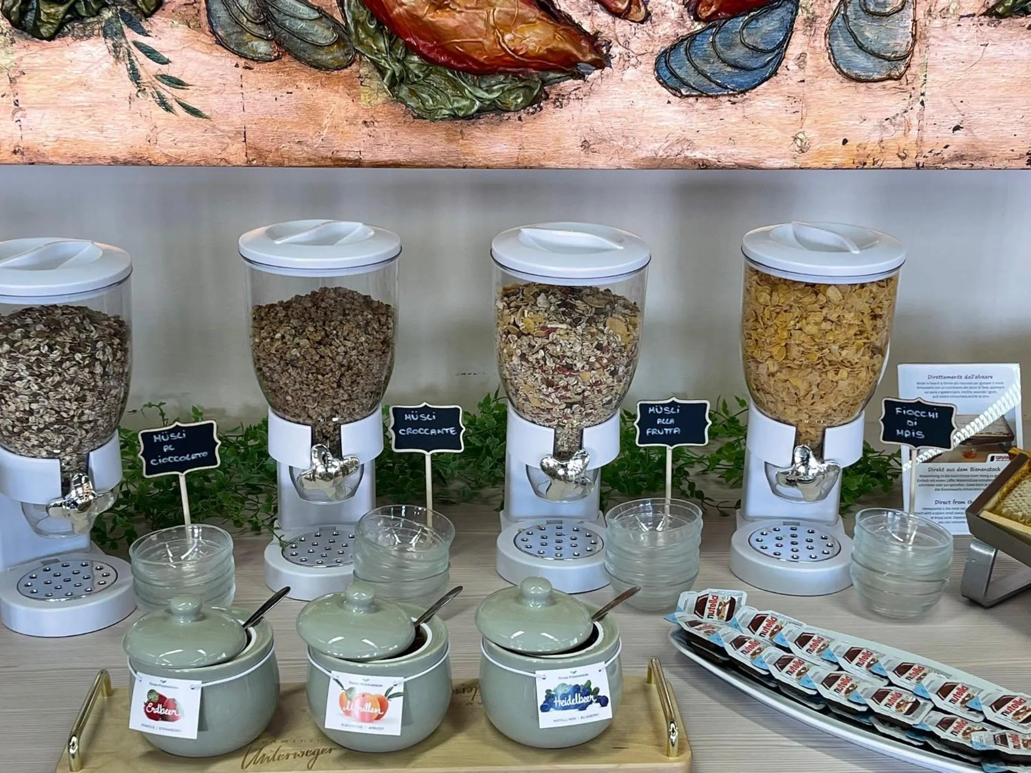 Buffet breakfast in Hotel Missouri