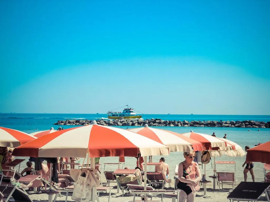 Beach in Hotel Missouri