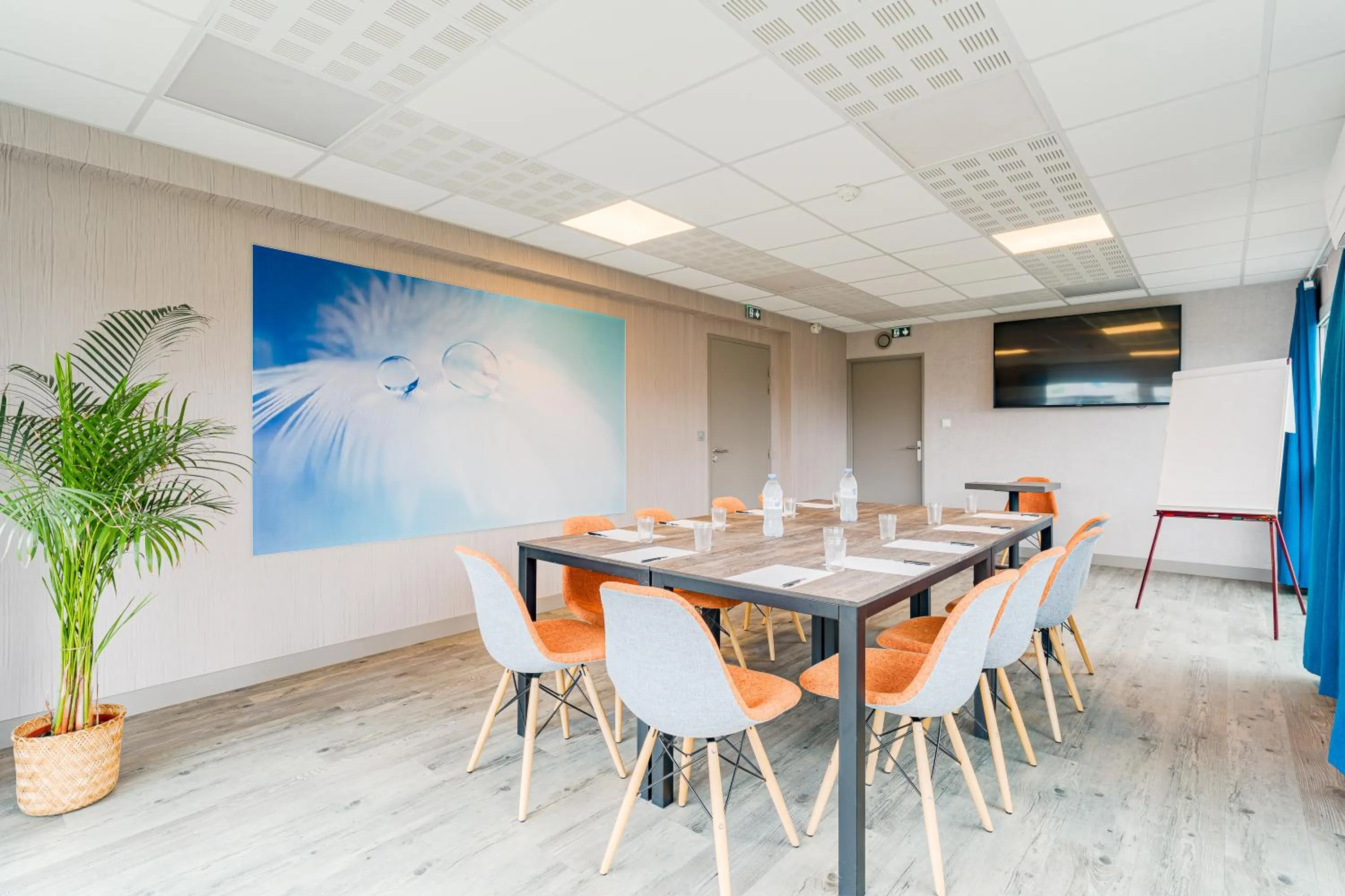 Meeting/conference room in Kyriad Direct Tours Sud - Chambray Lès Tours