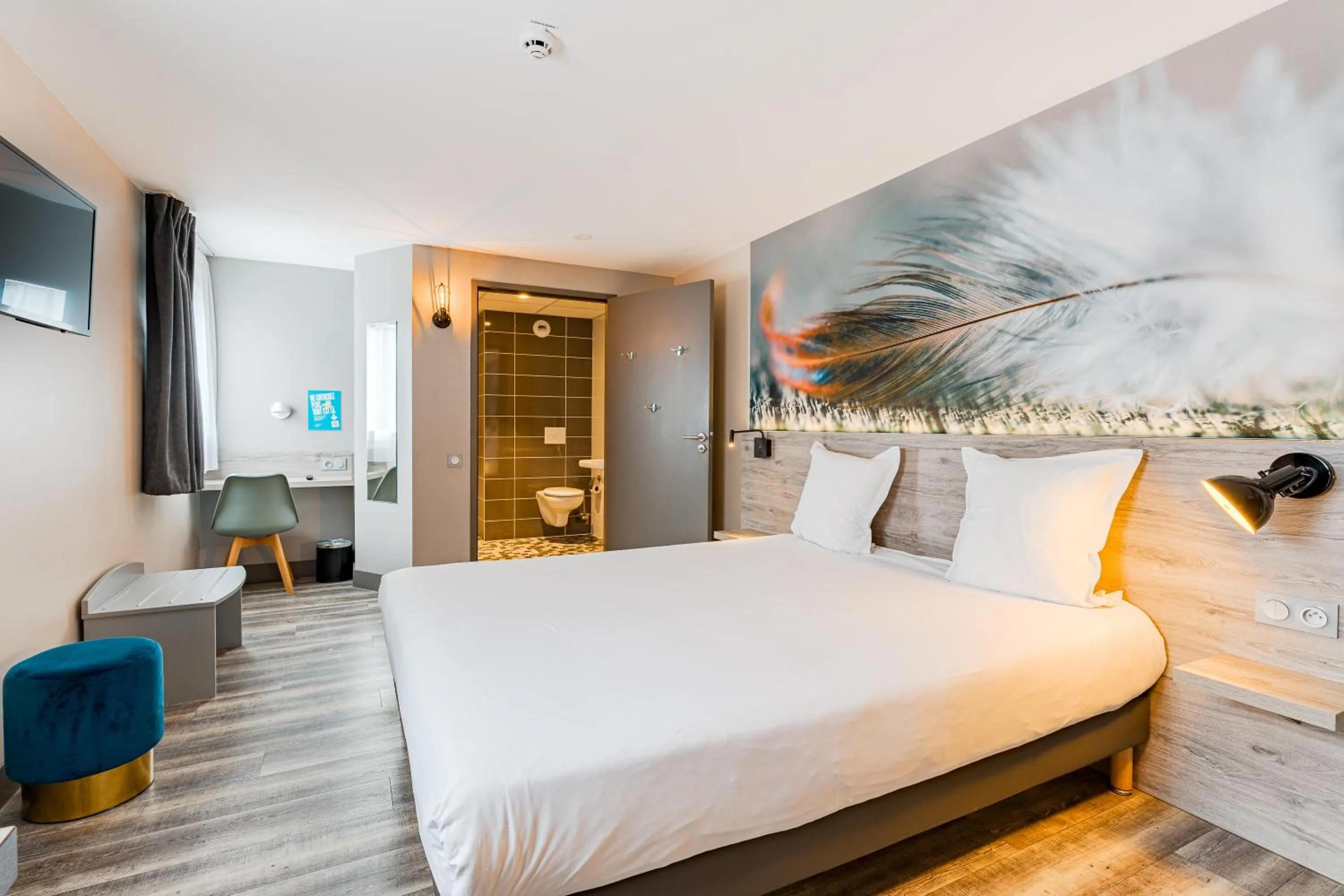 Bedroom, Bed in Kyriad Direct Tours Sud - Chambray Lès Tours