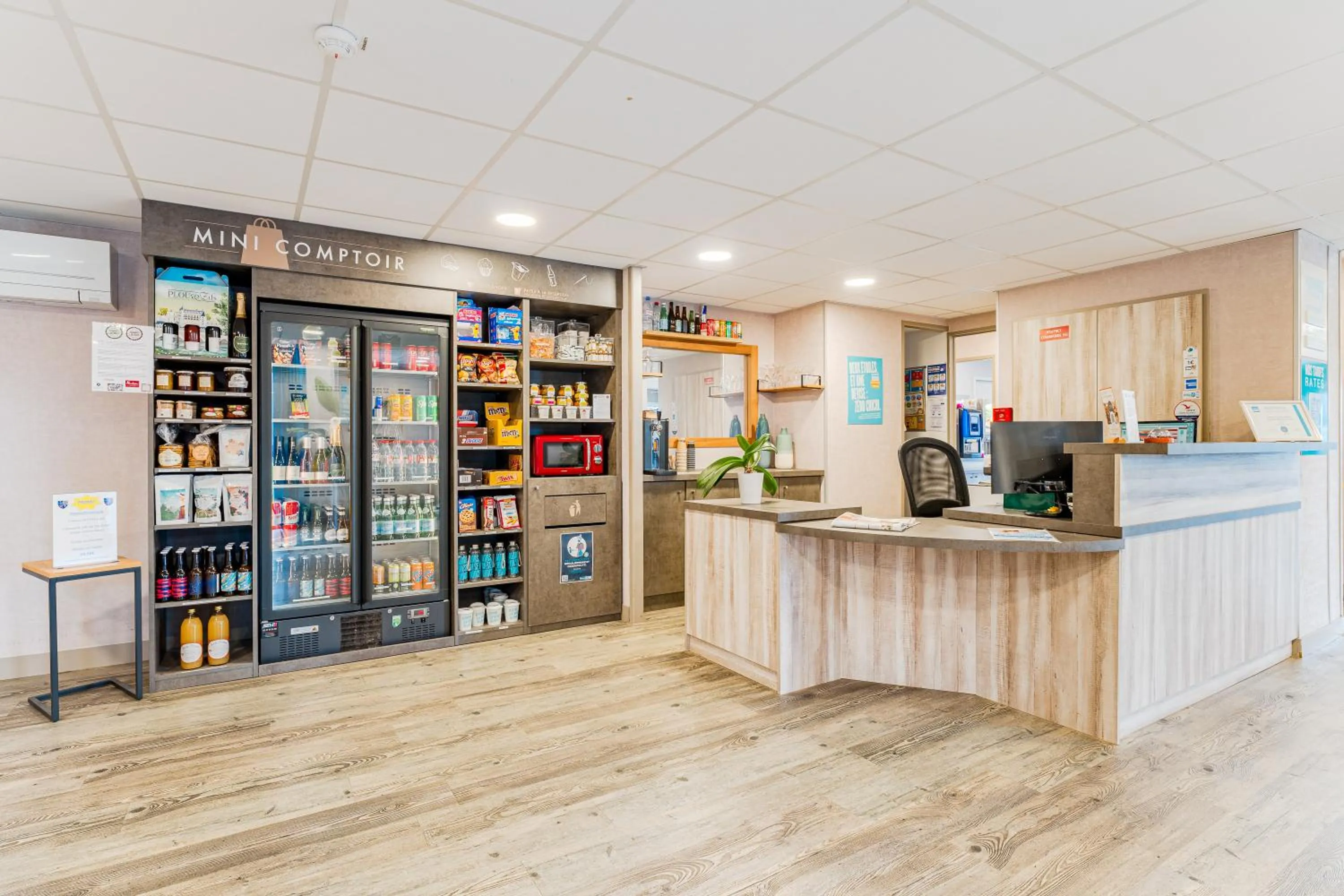 Food and drinks in Kyriad Direct Tours Sud - Chambray Lès Tours