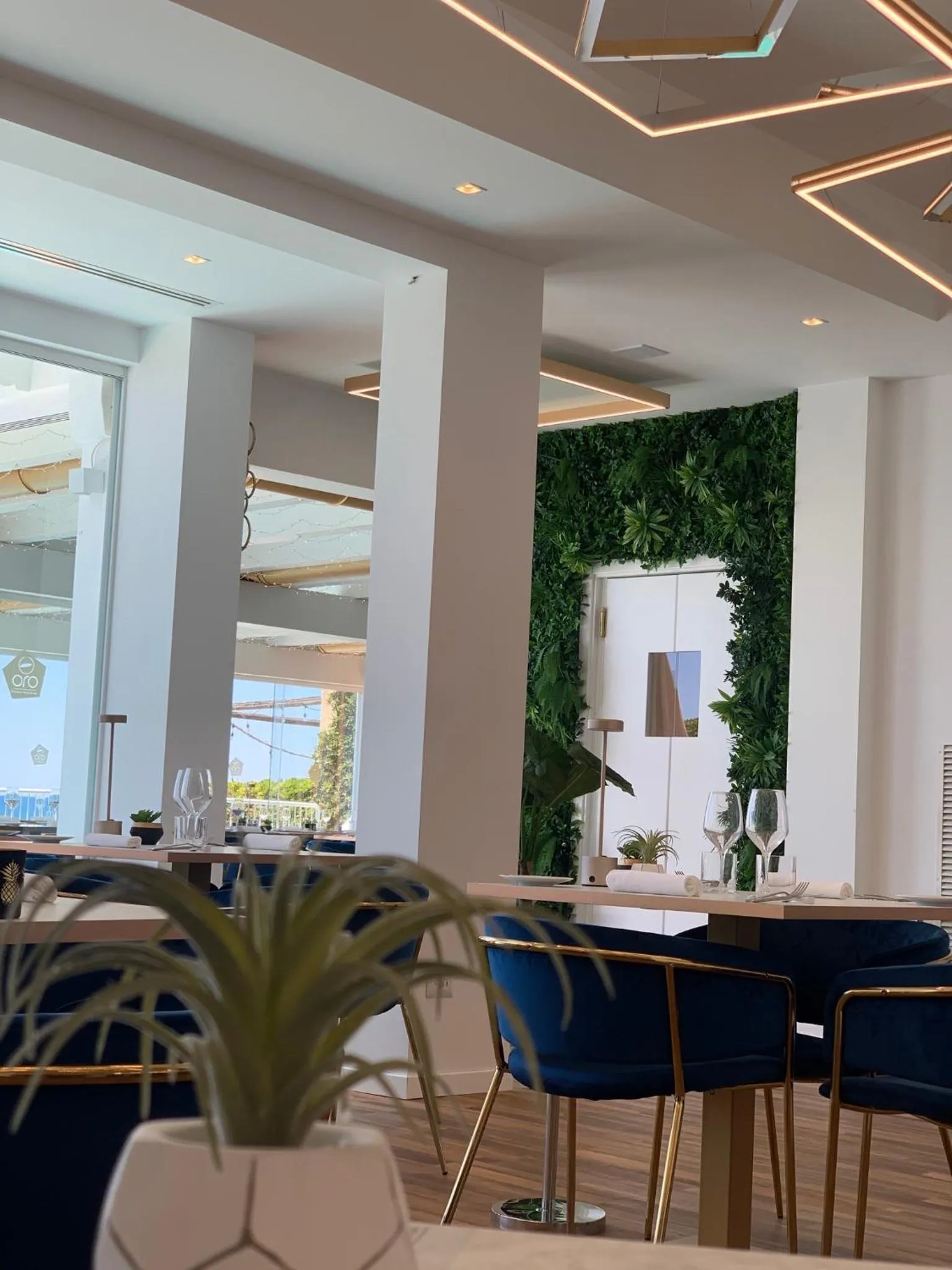 Restaurant/places to eat in RITUAL SUNSET LOVER