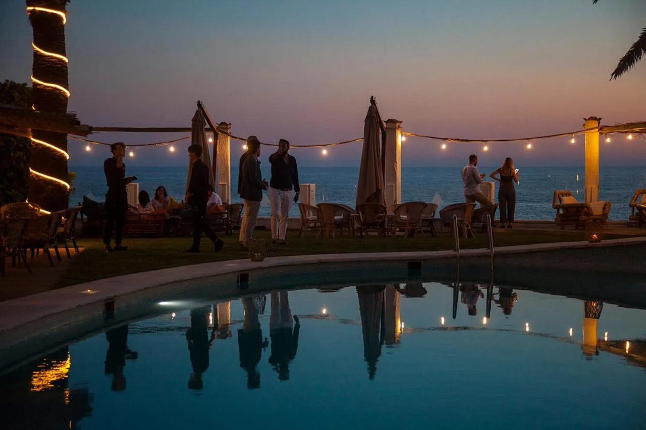 People in RITUAL SUNSET LOVER