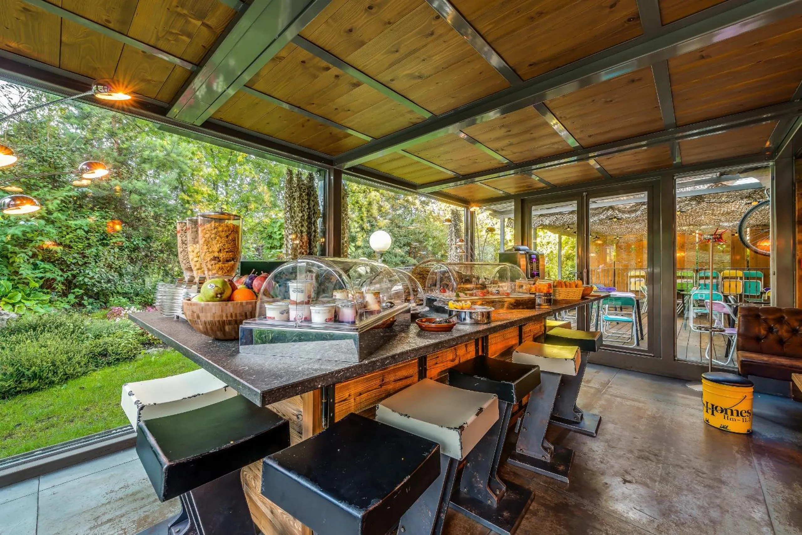 Buffet breakfast in La Maison Rouge