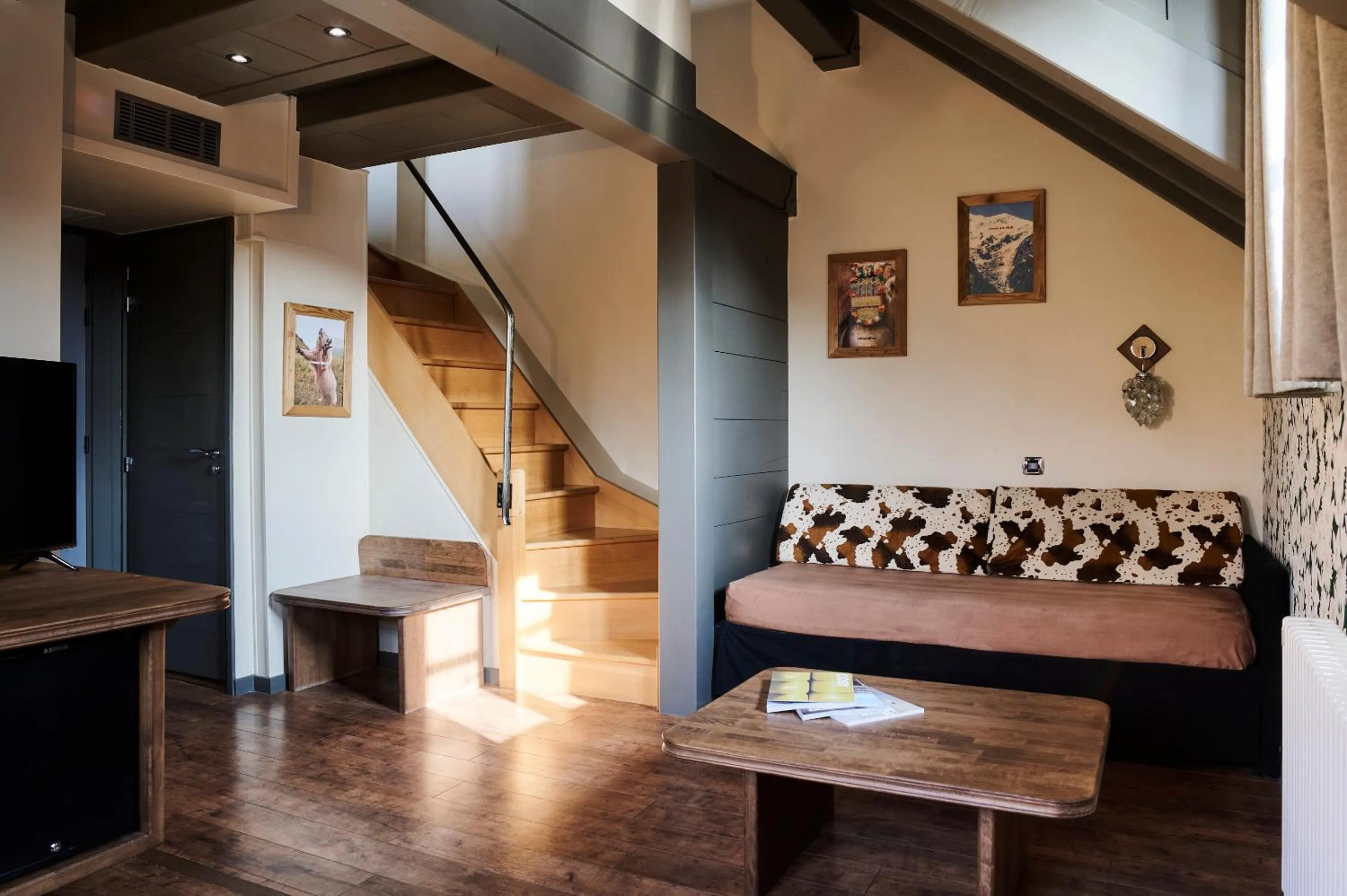 Living room in La Maison Rouge