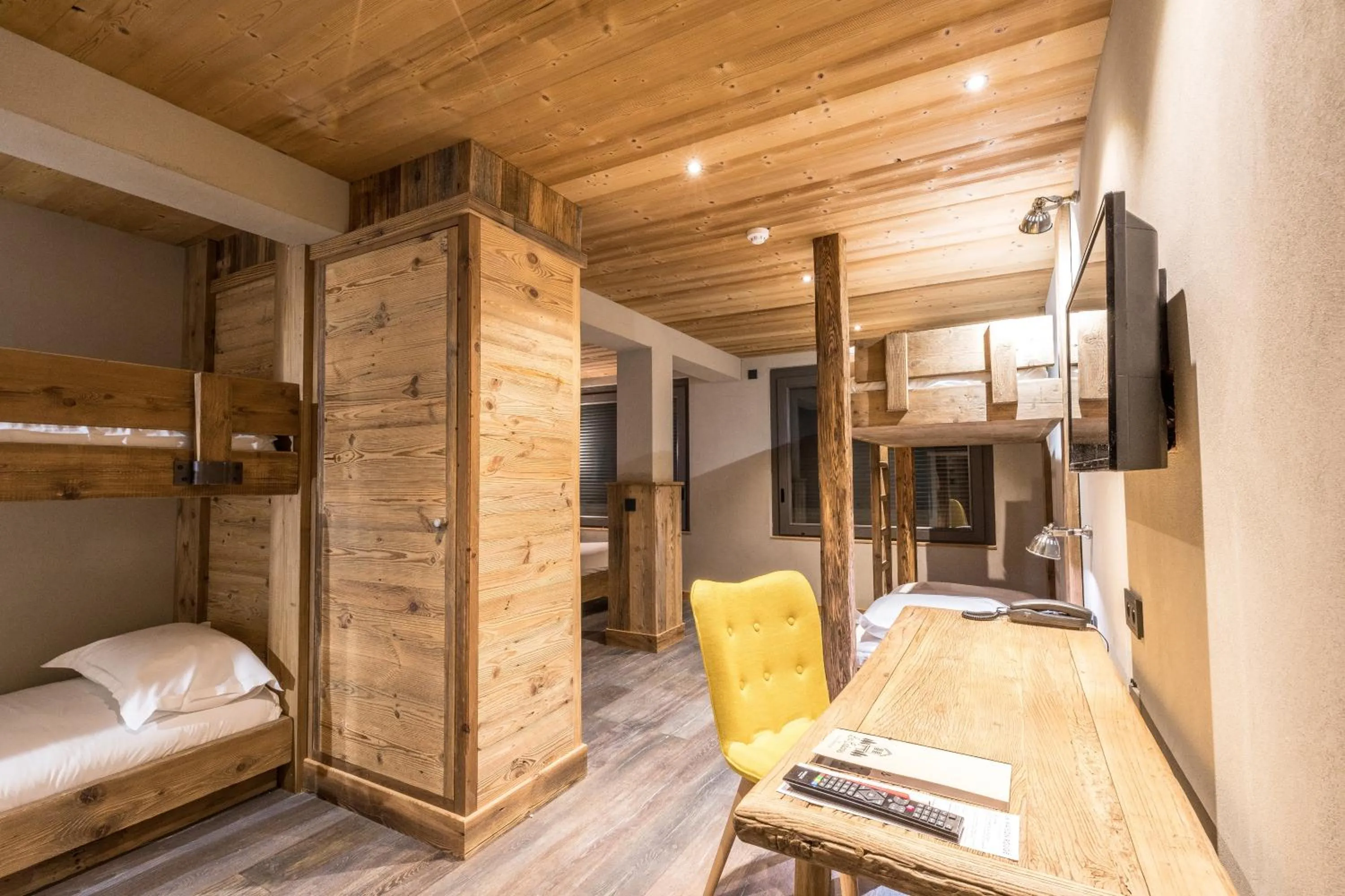 Bedroom, Bed in La Maison Rouge