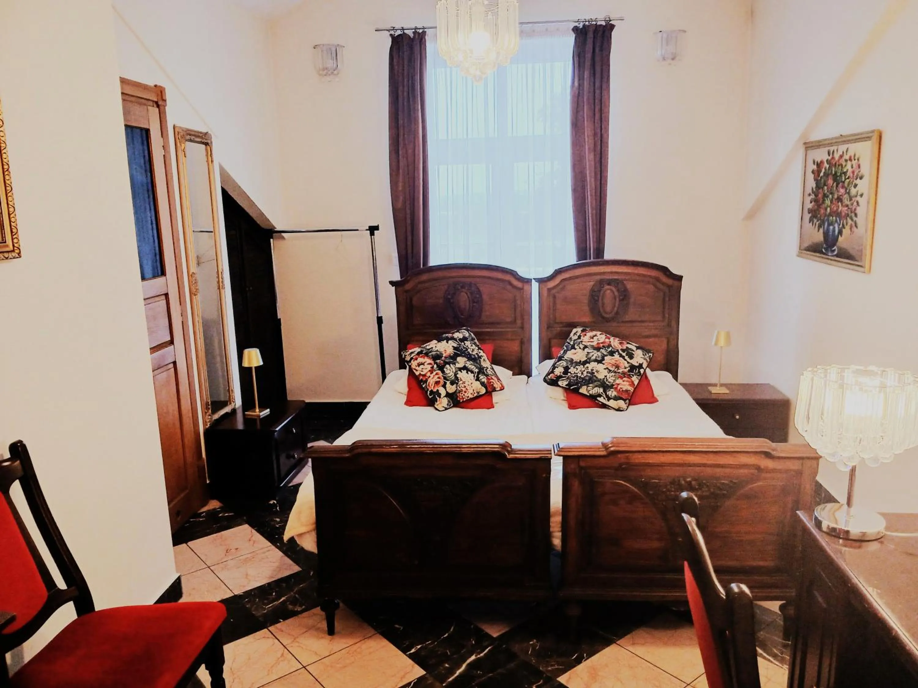 Bed in Tarnovsky Hotel, Resort & SPA