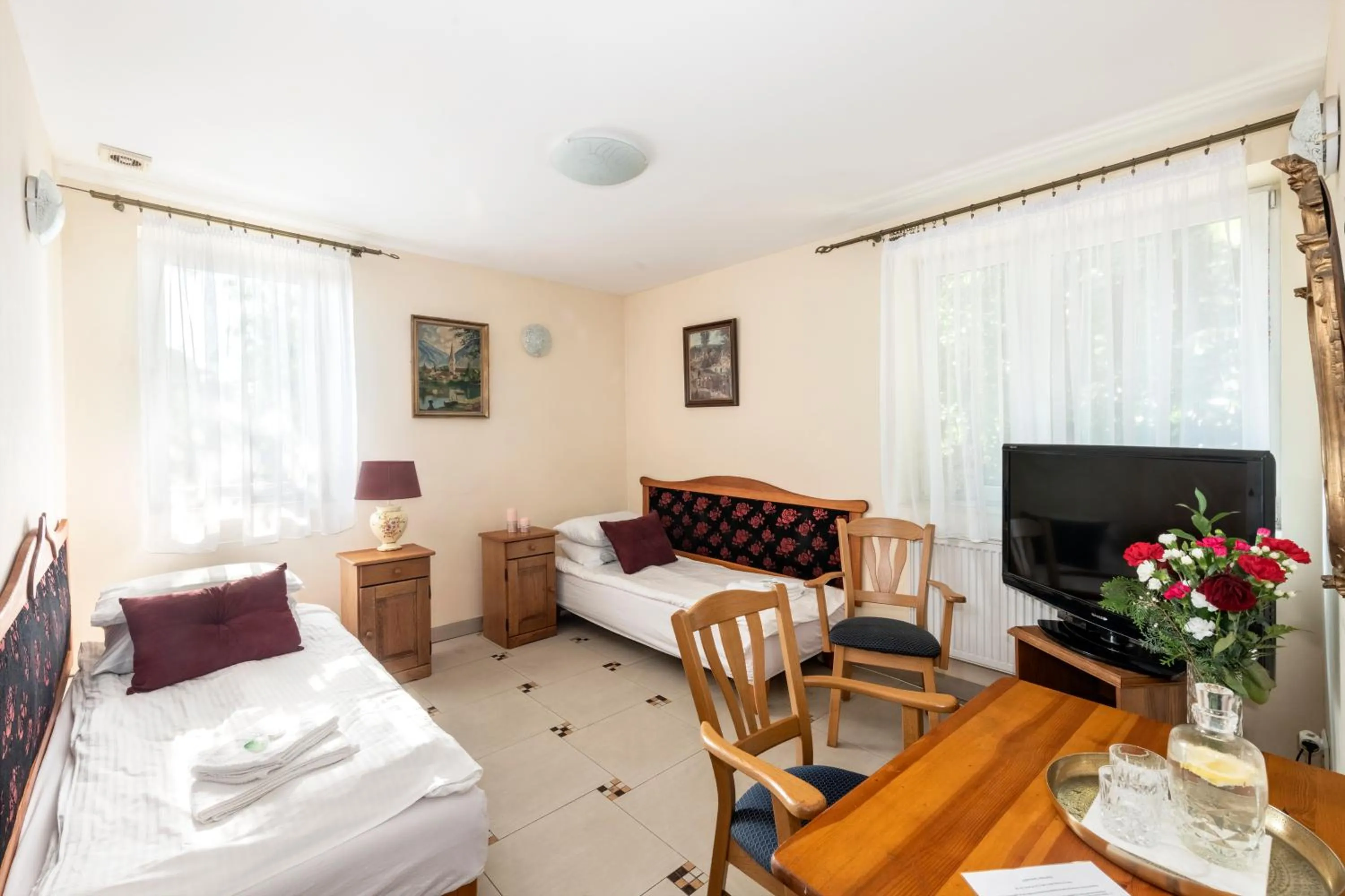 Bed in Tarnovsky Hotel, Resort & SPA