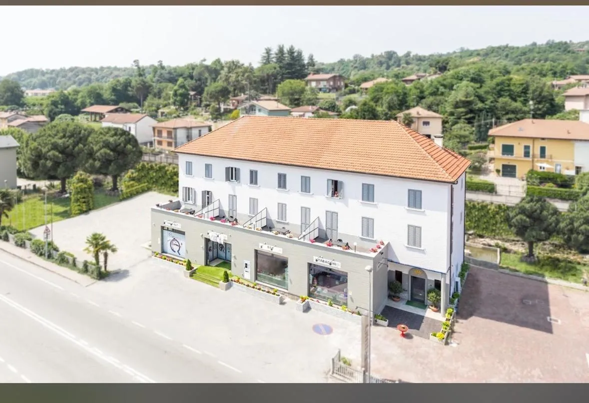 Hotel italia dormelletto